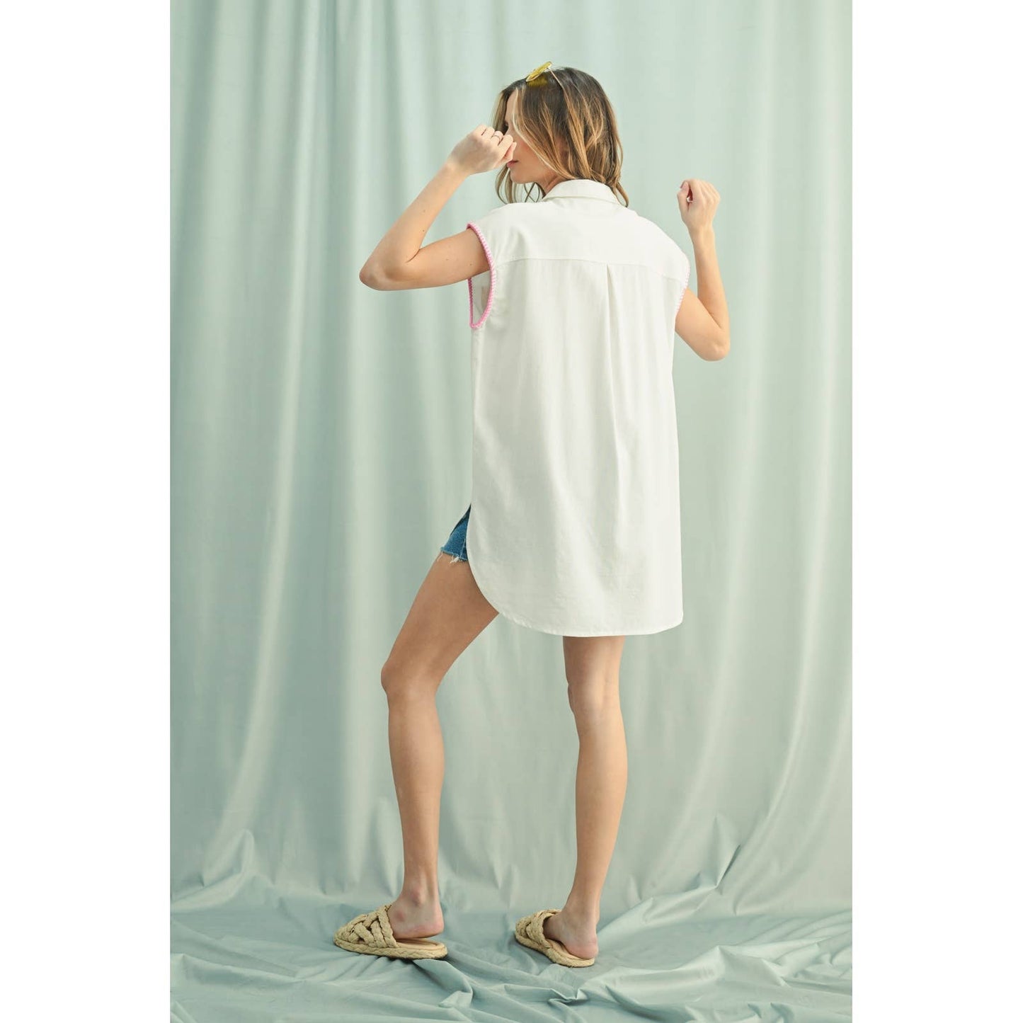 EMBROIDERED BUTTON UP TUNIC / WL25-10134