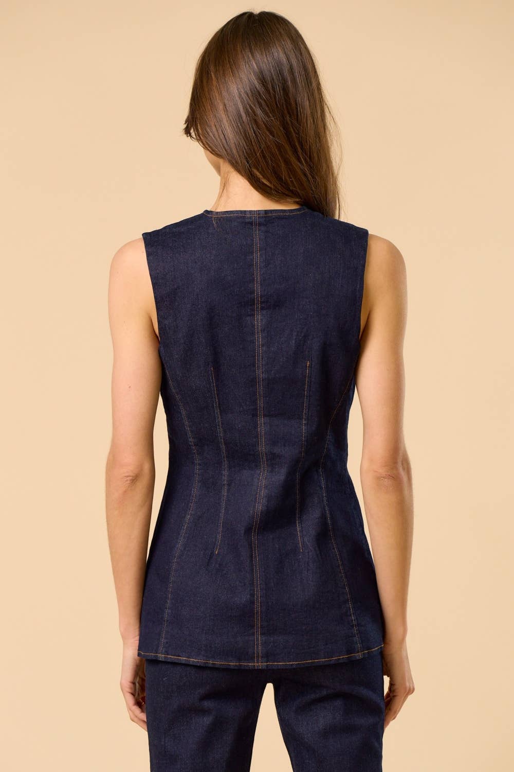 ILT6277 Denim Sleeveless Button-Down Top