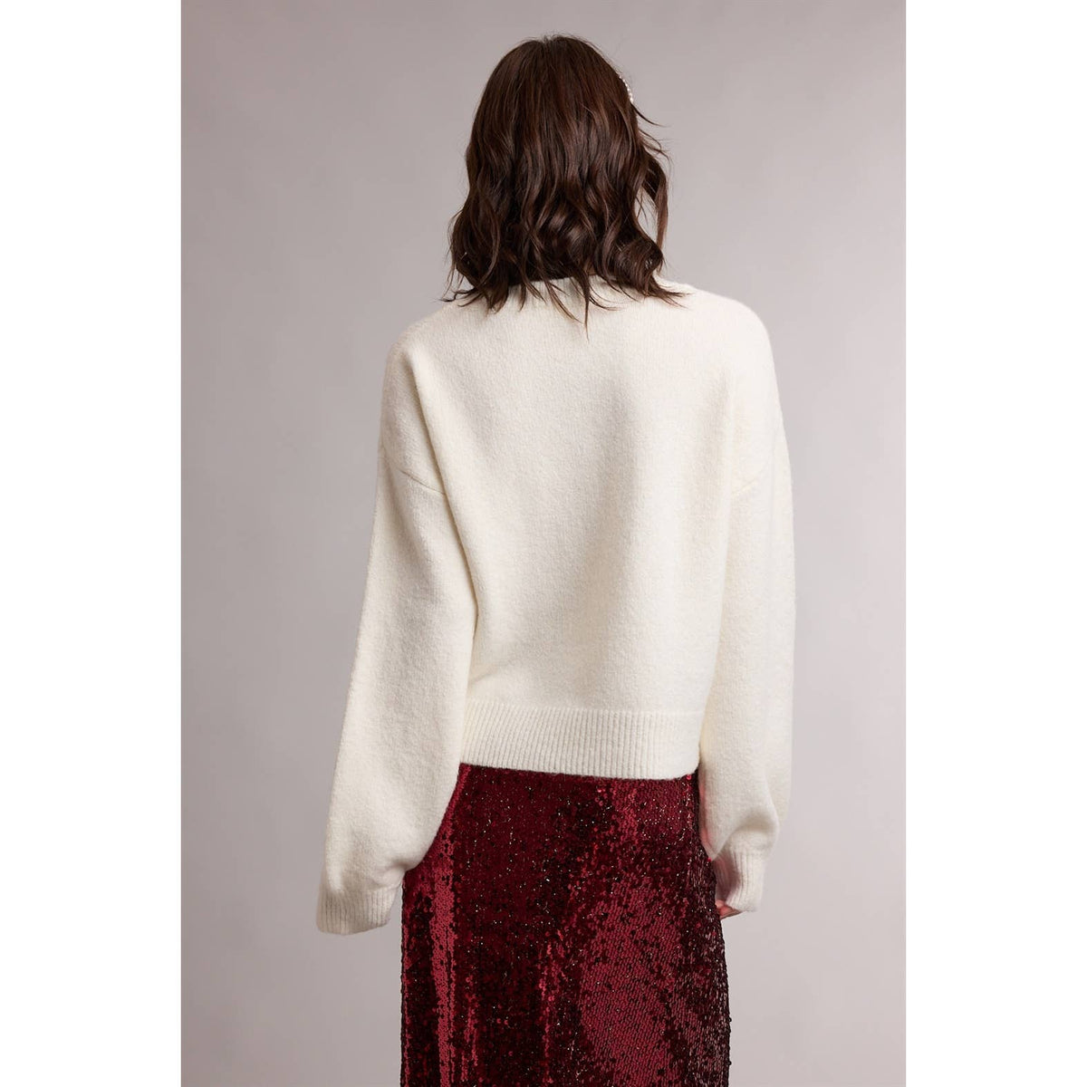 OVERSIZED HOLIDAY BOW KNIT GRAPHIC SWEATER / WL26-13463