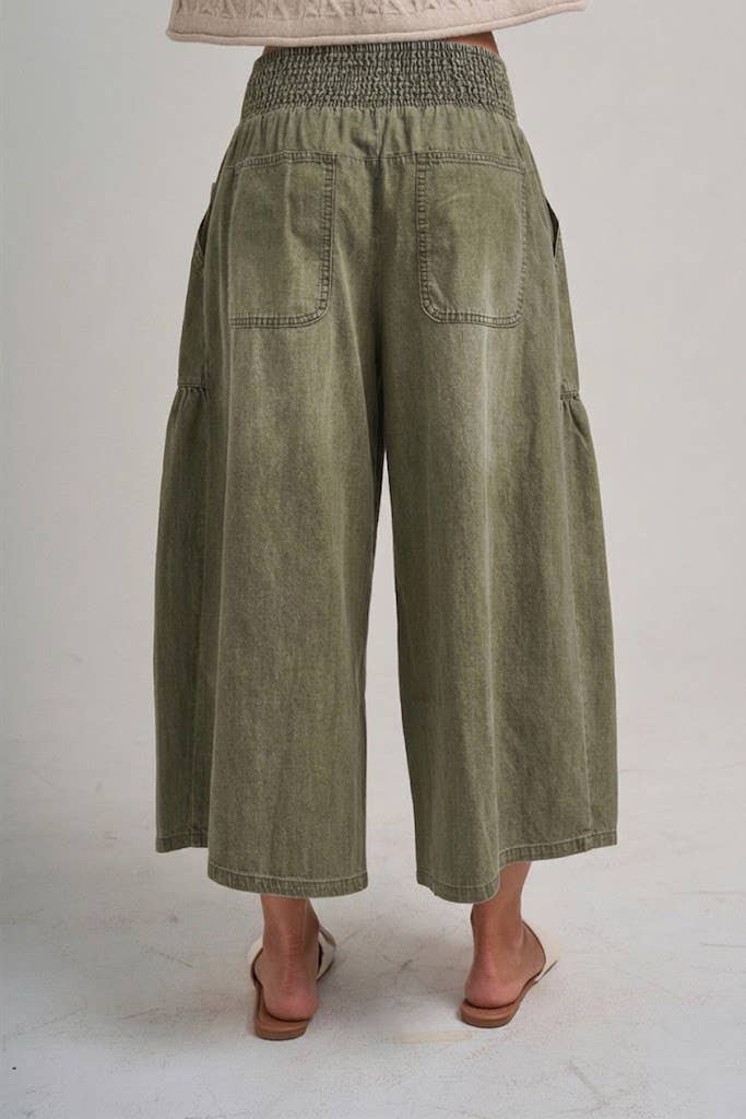 WIDE FLARED LEG PANTS WITH SMOCKED WAISTBAND_JLB80093-02