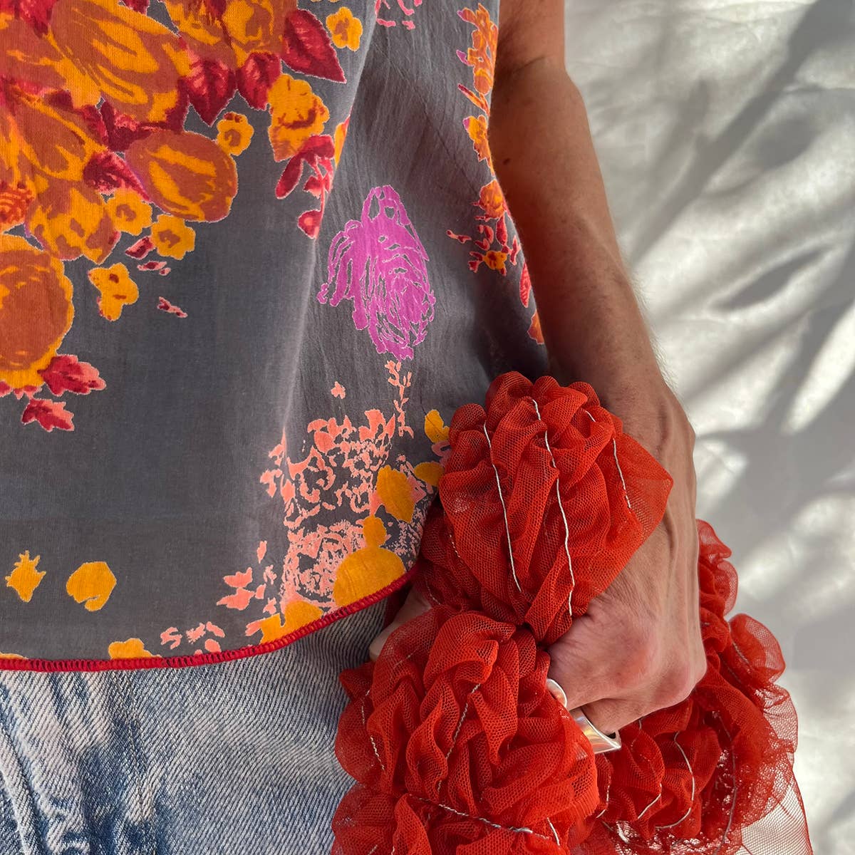 Twilly Blouse Big Roses Charcoal