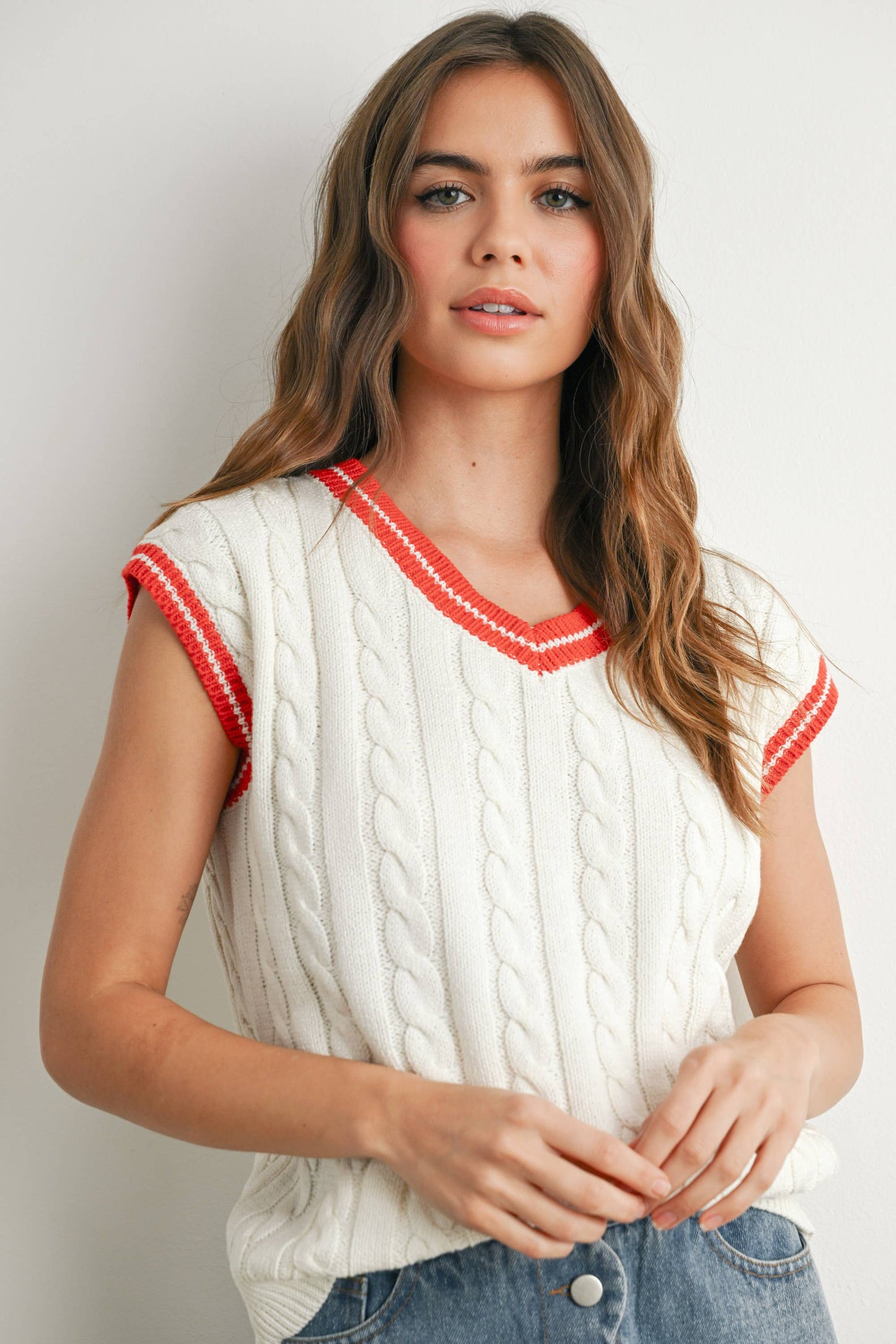BMW7708 - KNITTED SWEATER VEST