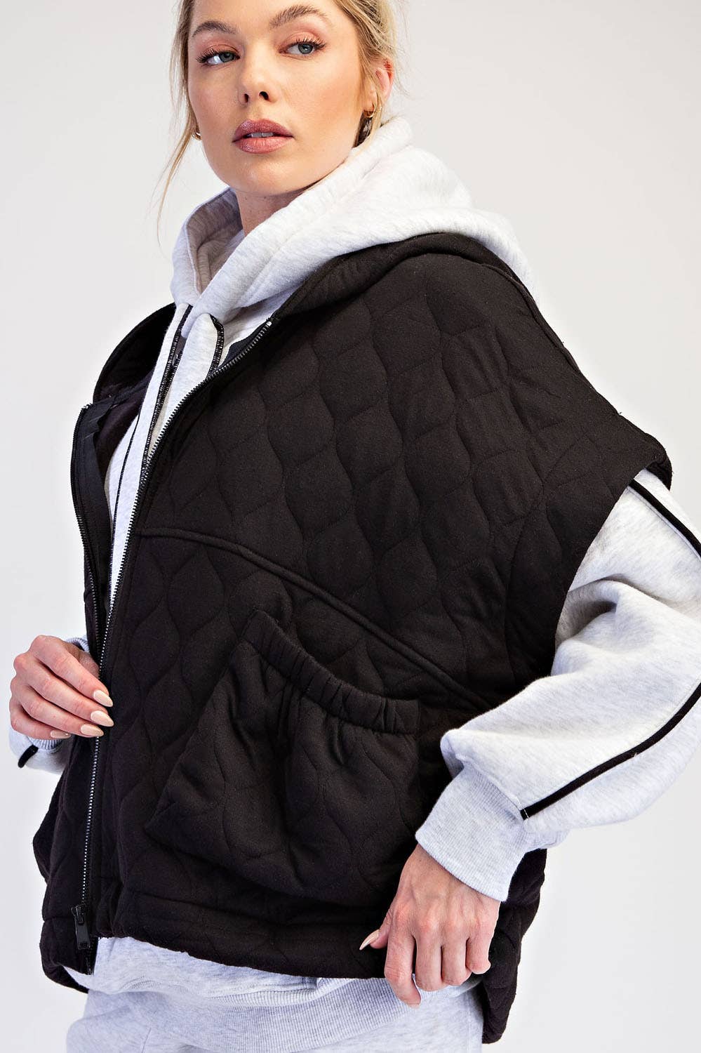 BUBBLE QUILT CINCH HOODIE VEST