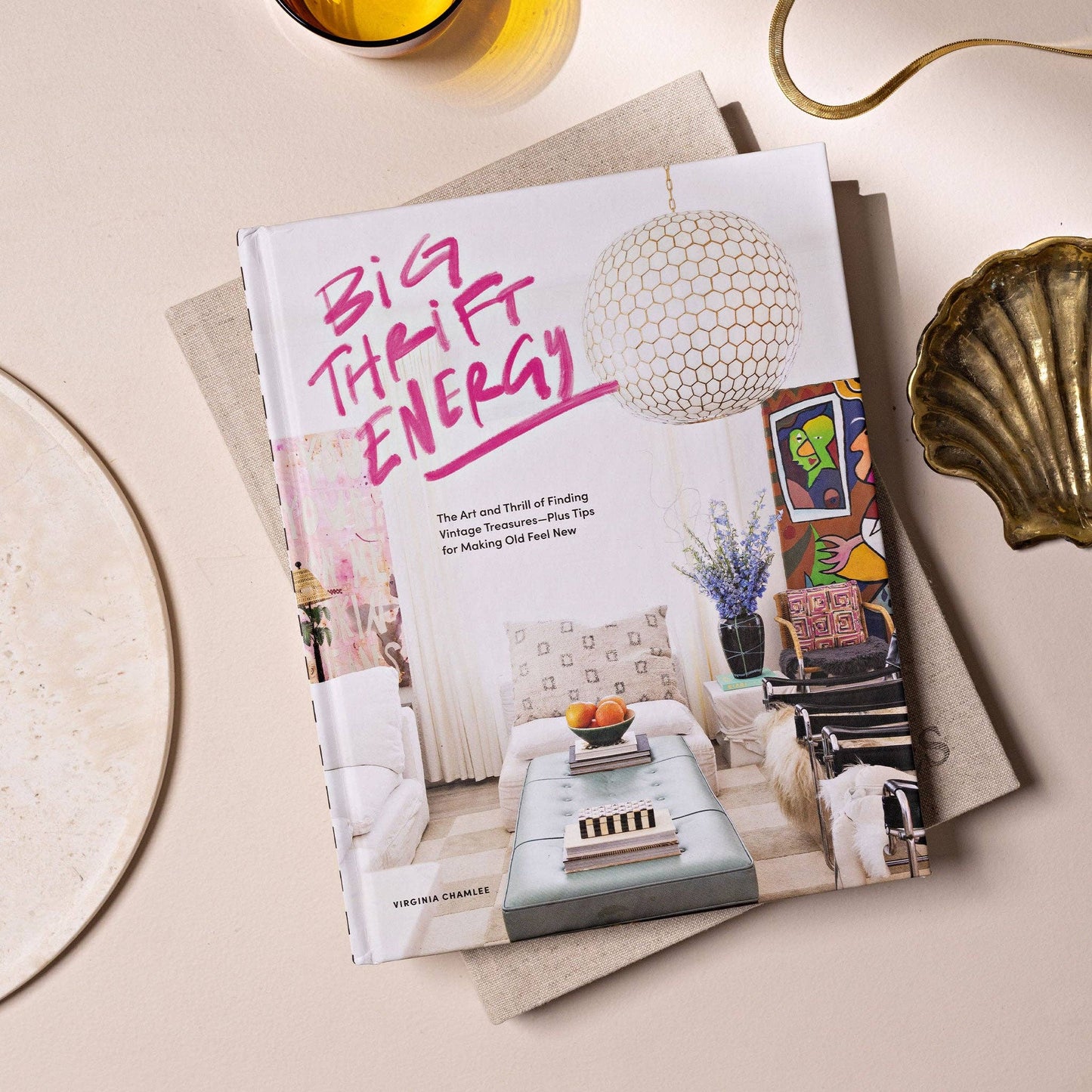 Big Thrift Energy - a handbook for vintage secondhand decor