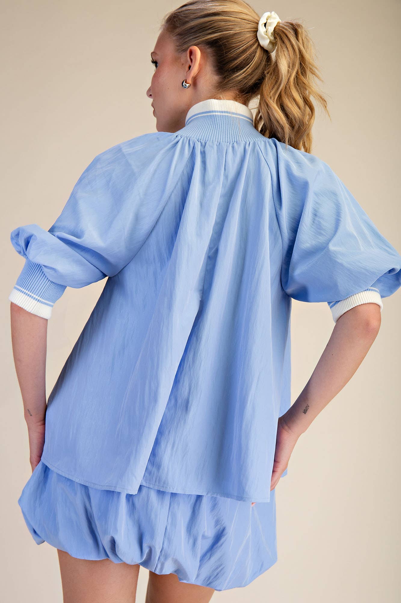 Mock Neck Band Puff Sleeve Blouse