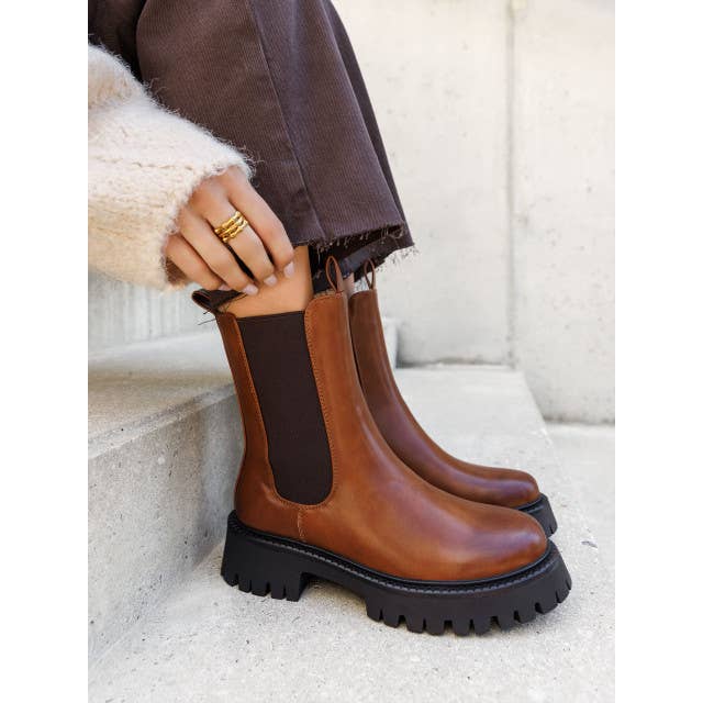 Women's Flat Chunky Classic Chelsea Pull On Ankle Boots
