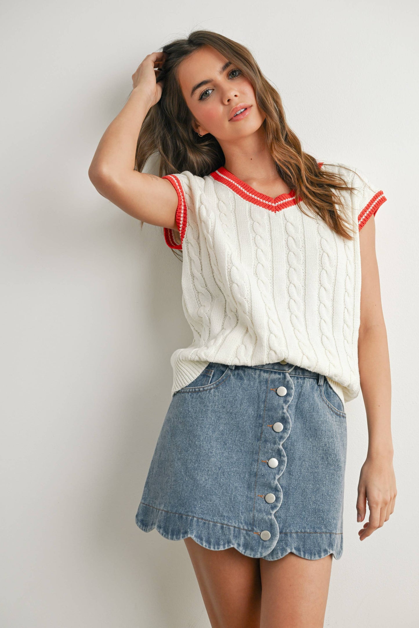 BMW7708 - KNITTED SWEATER VEST