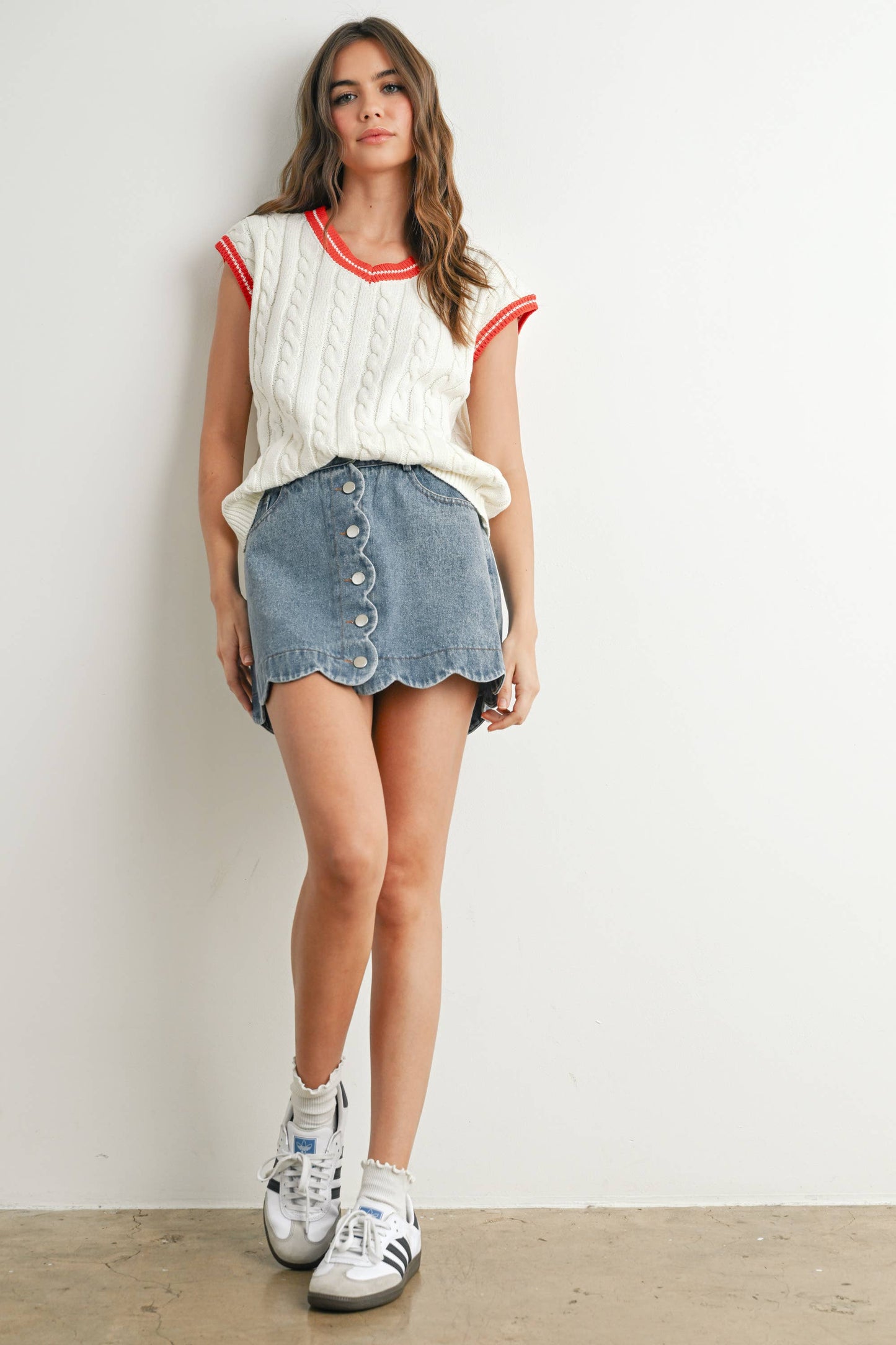 BMW7708 - KNITTED SWEATER VEST