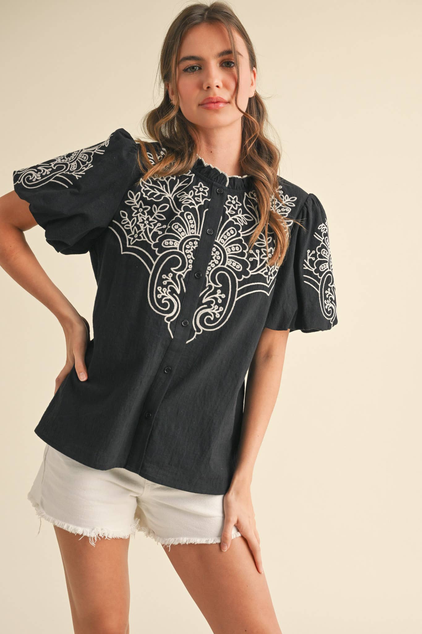 EMBROIDERED BUTTON DOWN BUBBLE SLEEVE TOP MTP3976