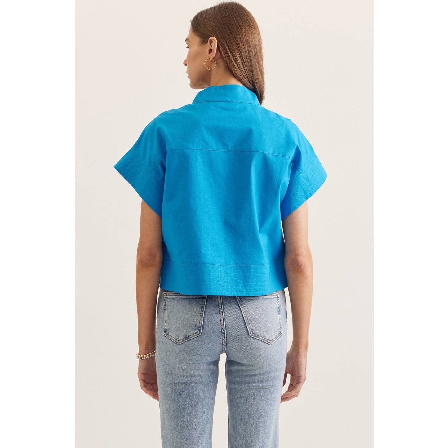 Solid short sleeve stand collar top
