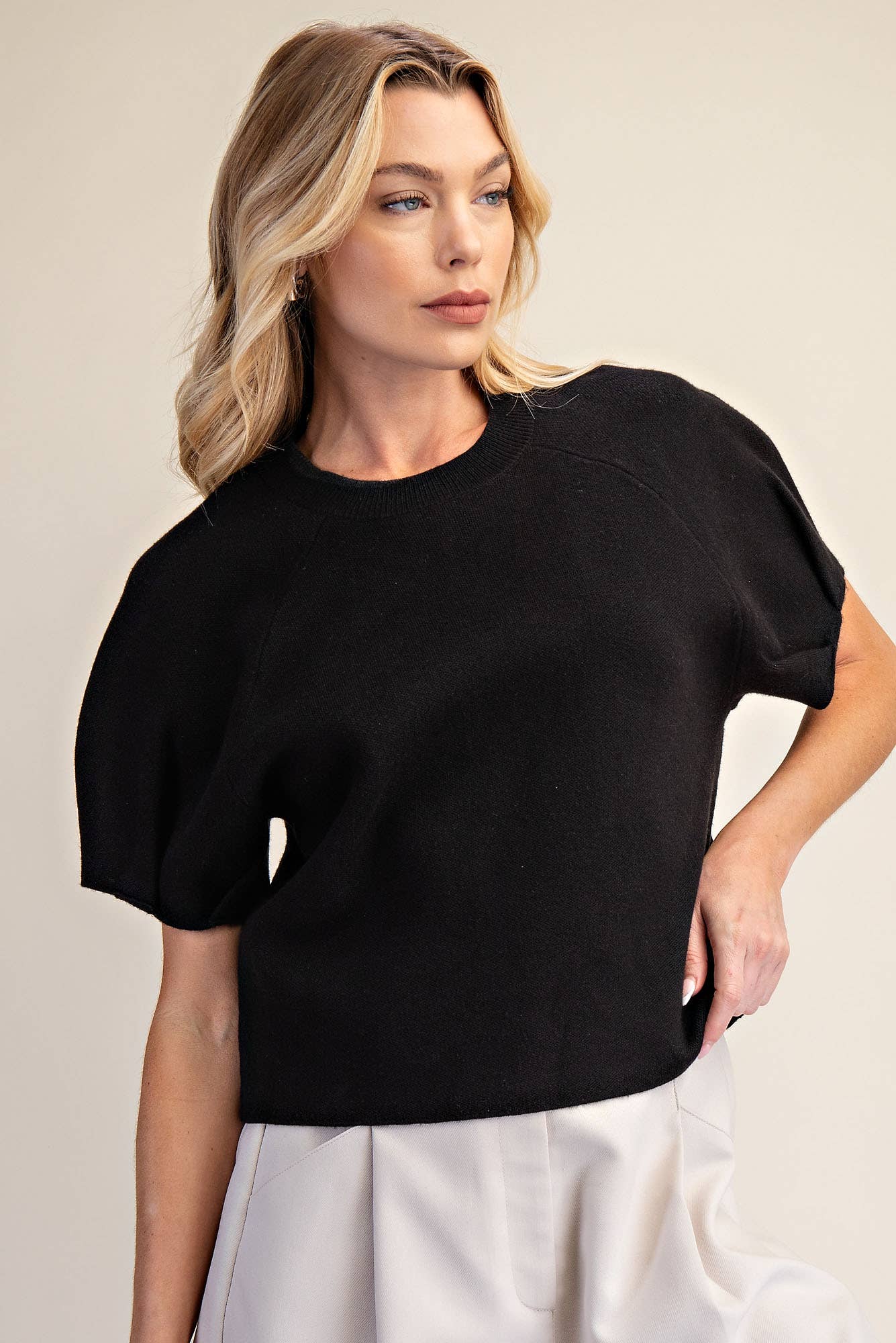 Round Neck Puff Short Sleeve Sweater Top