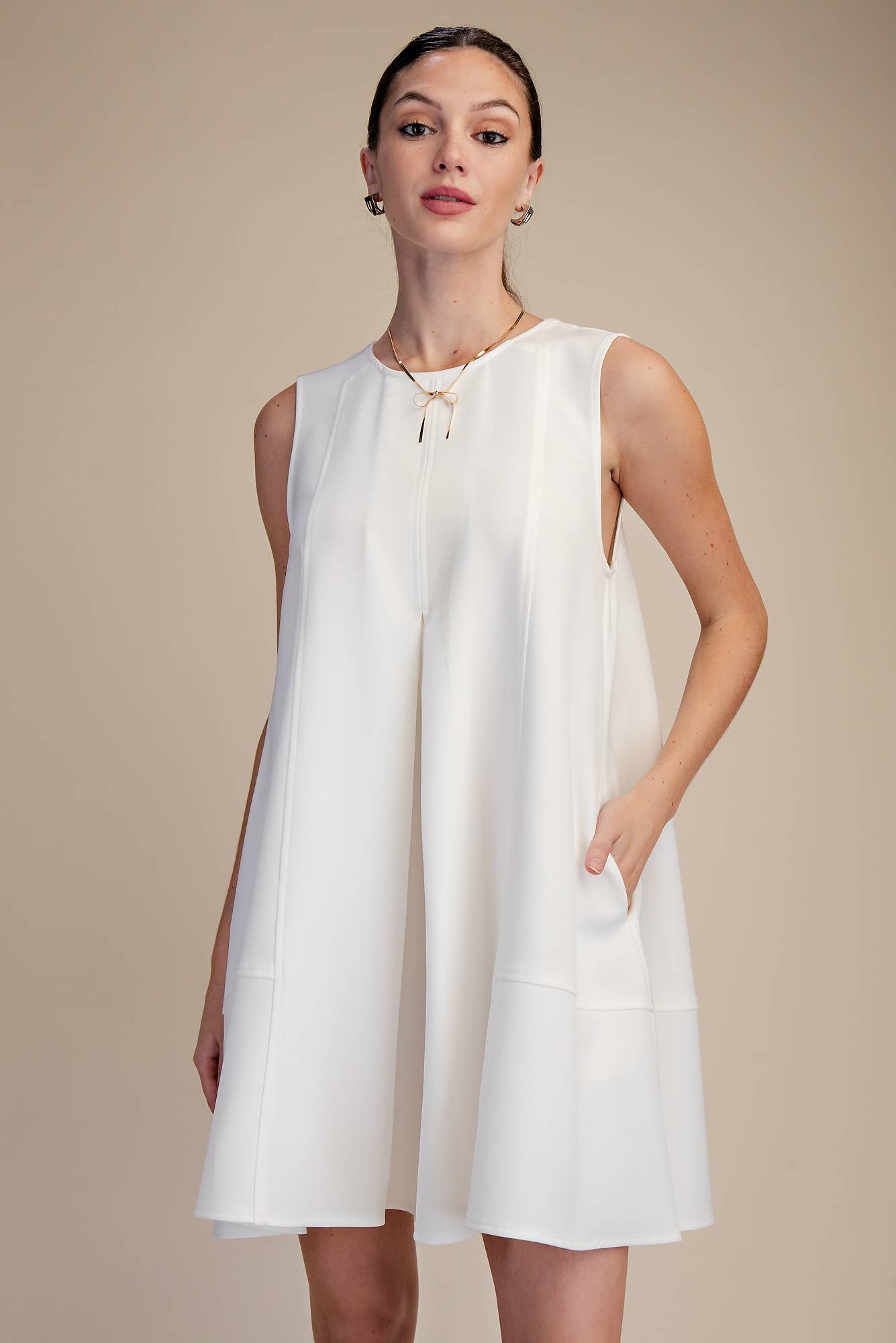 Round Neck Sleeveless Pleated Mini Dress