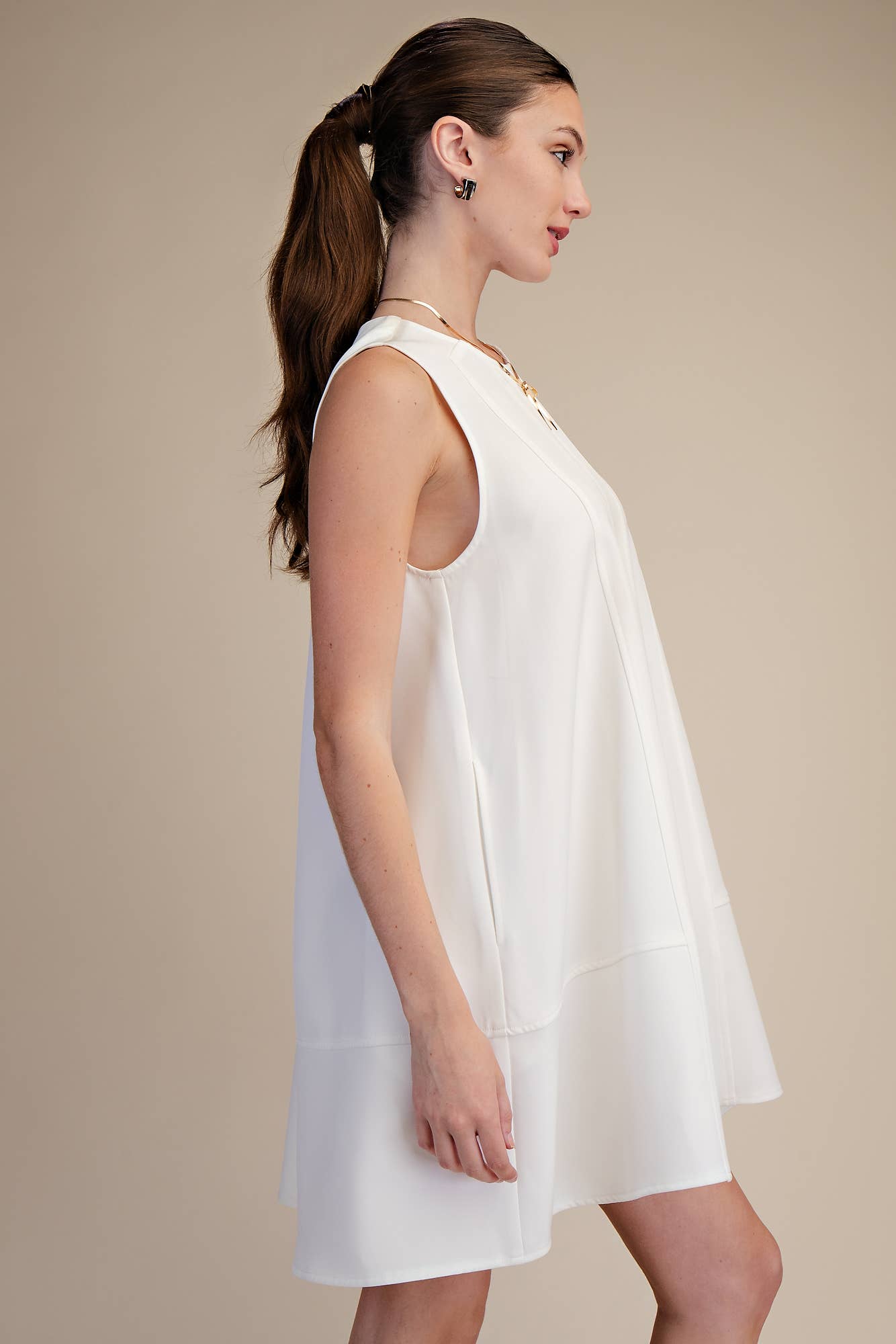 Round Neck Sleeveless Pleated Mini Dress