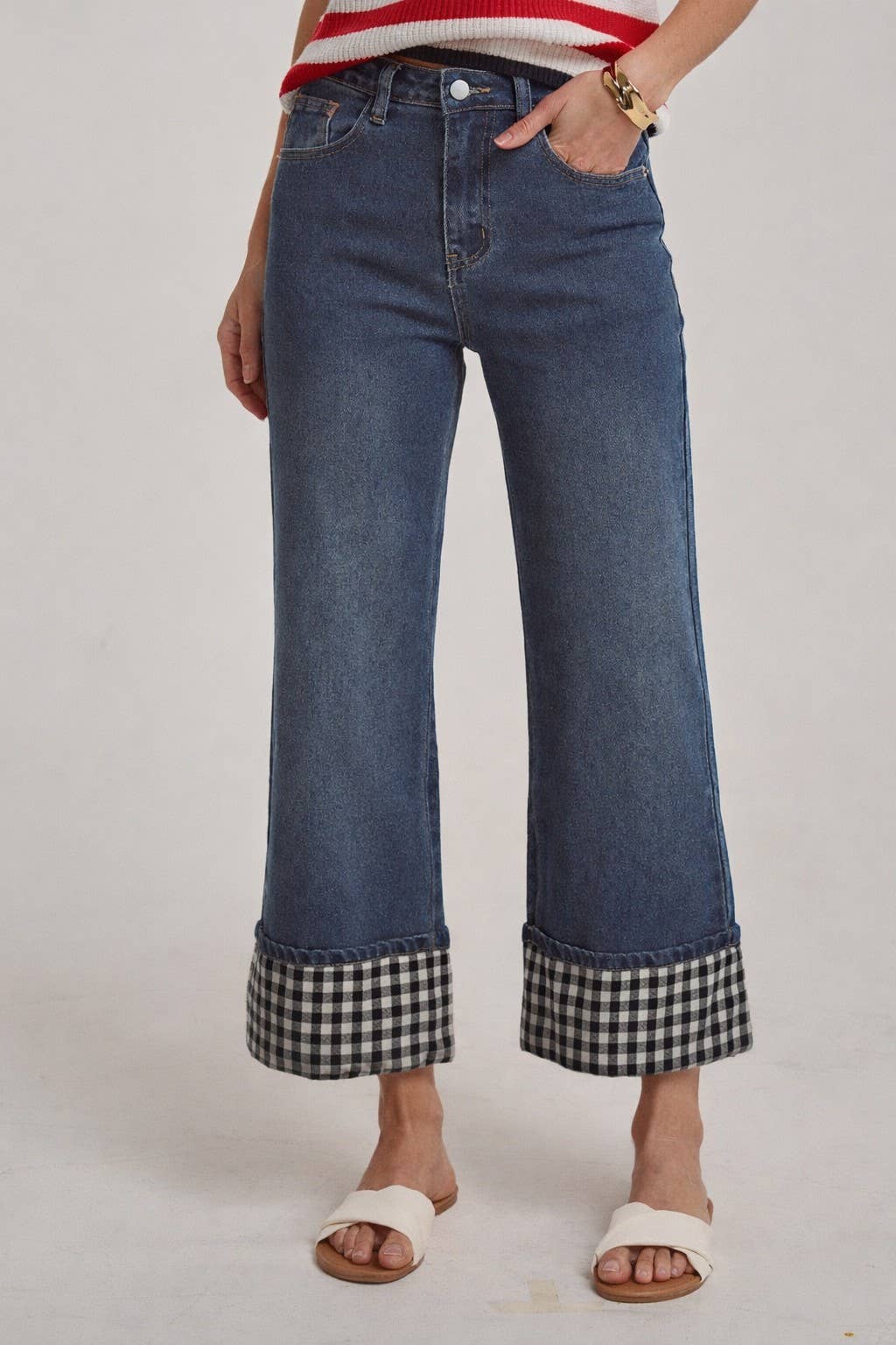MID RISE STRAIGHT LEG JEANS WITH GINGHAM CHECK CUFF HEM