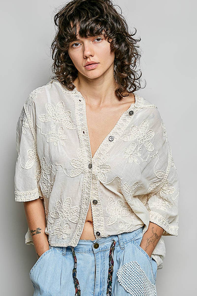 Short Sleeve Border Floral Embroidery Crochet Top