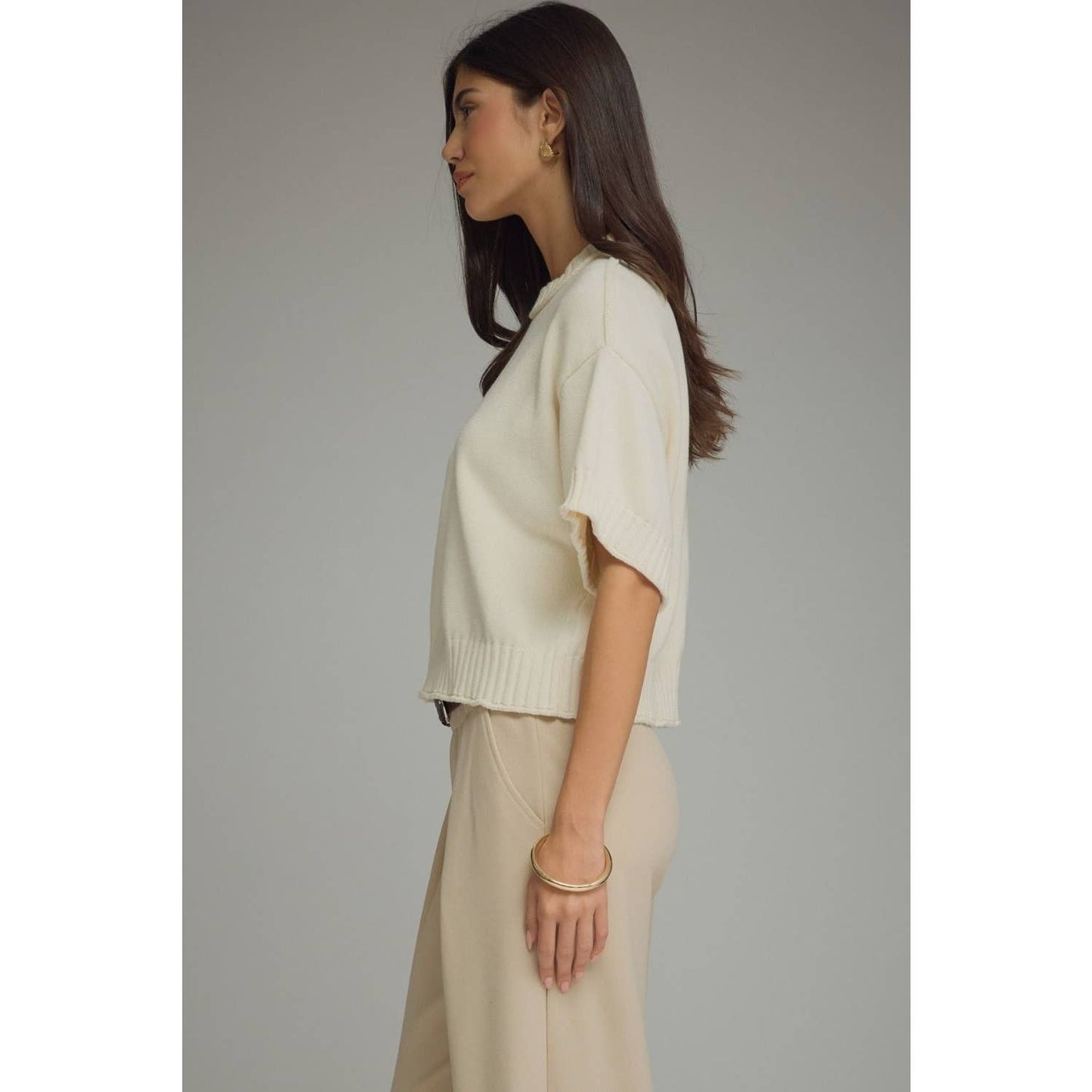NEW Solid short sleeve knit top