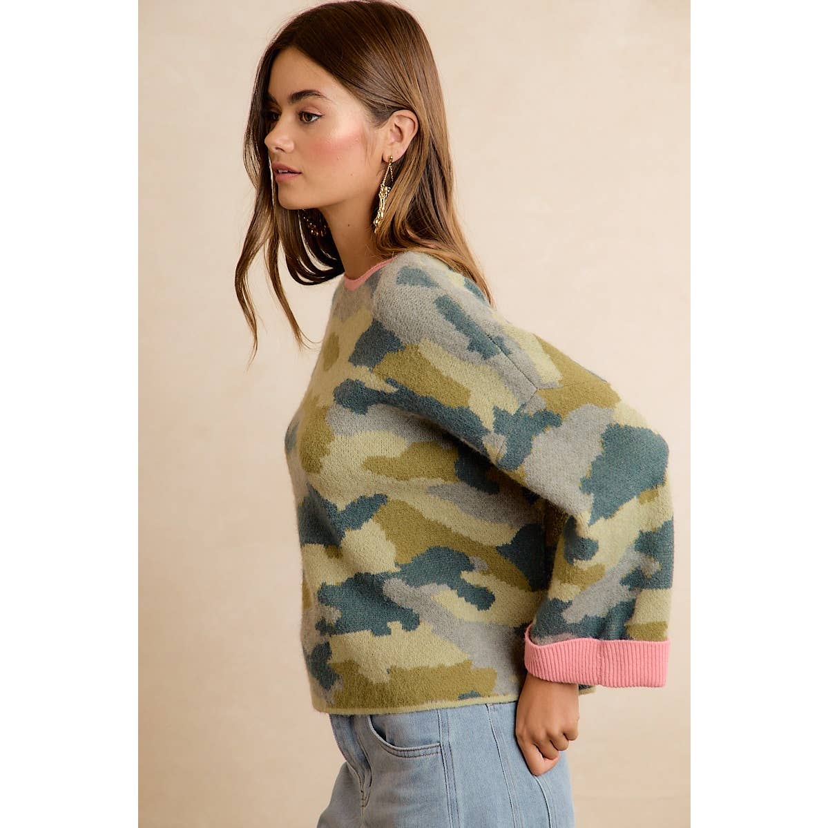 SOFT CAMO CONTRAST NECK AND ROLL UP SWEATER