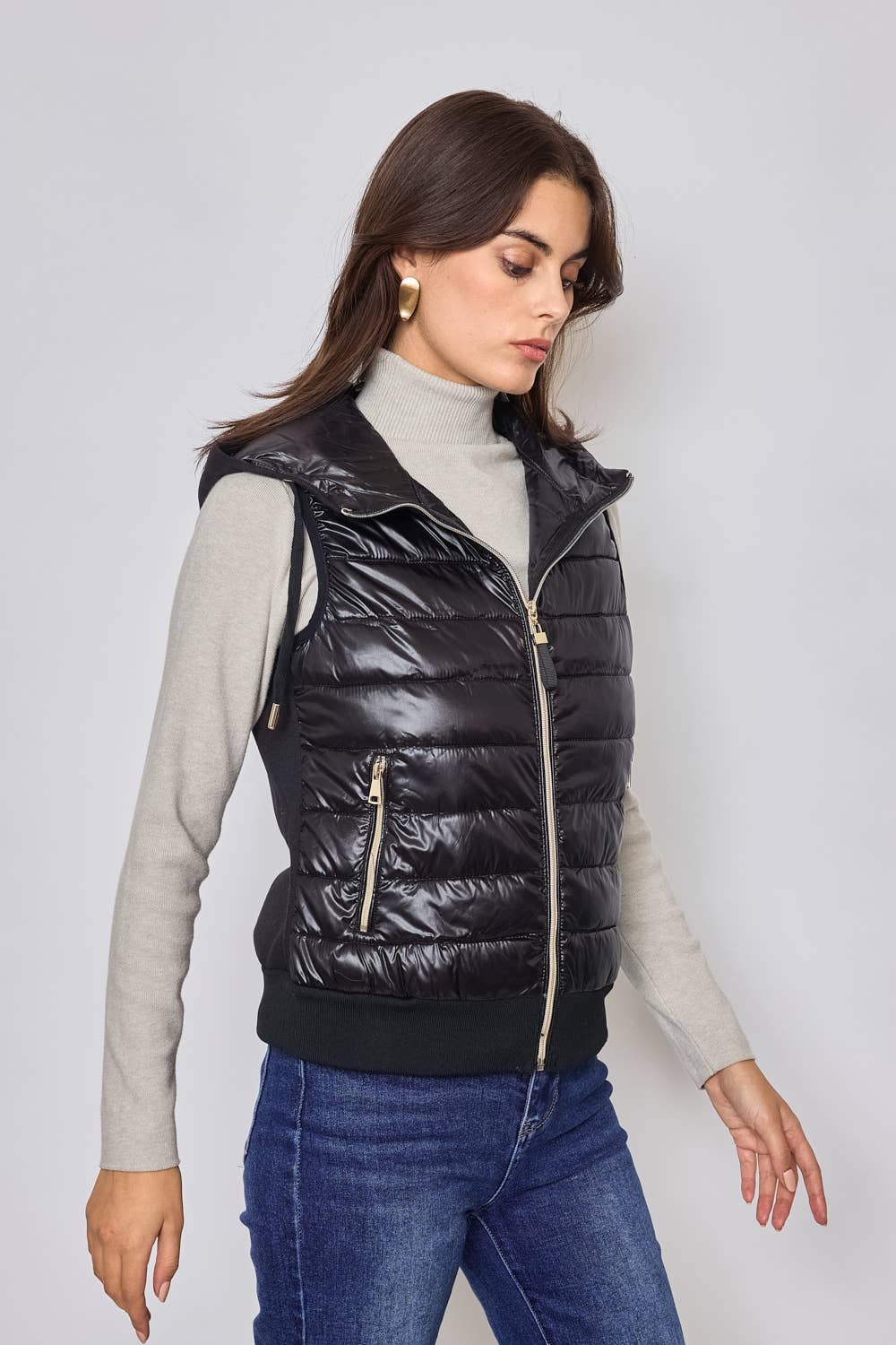 Sleeveless shiny down jacket - 1837