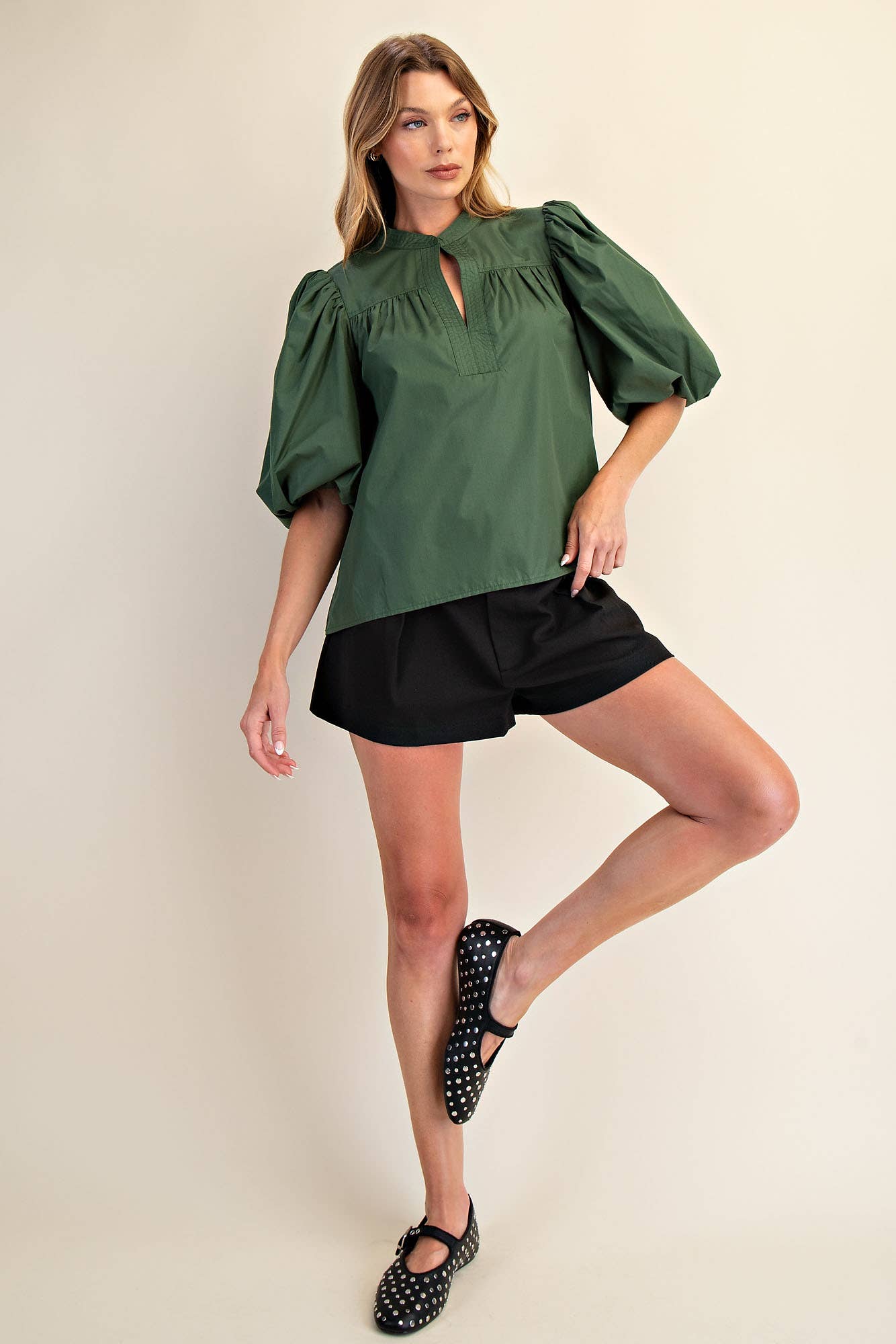 Mandarin Collar V-Neck Bubble Sleeve Poplin Top