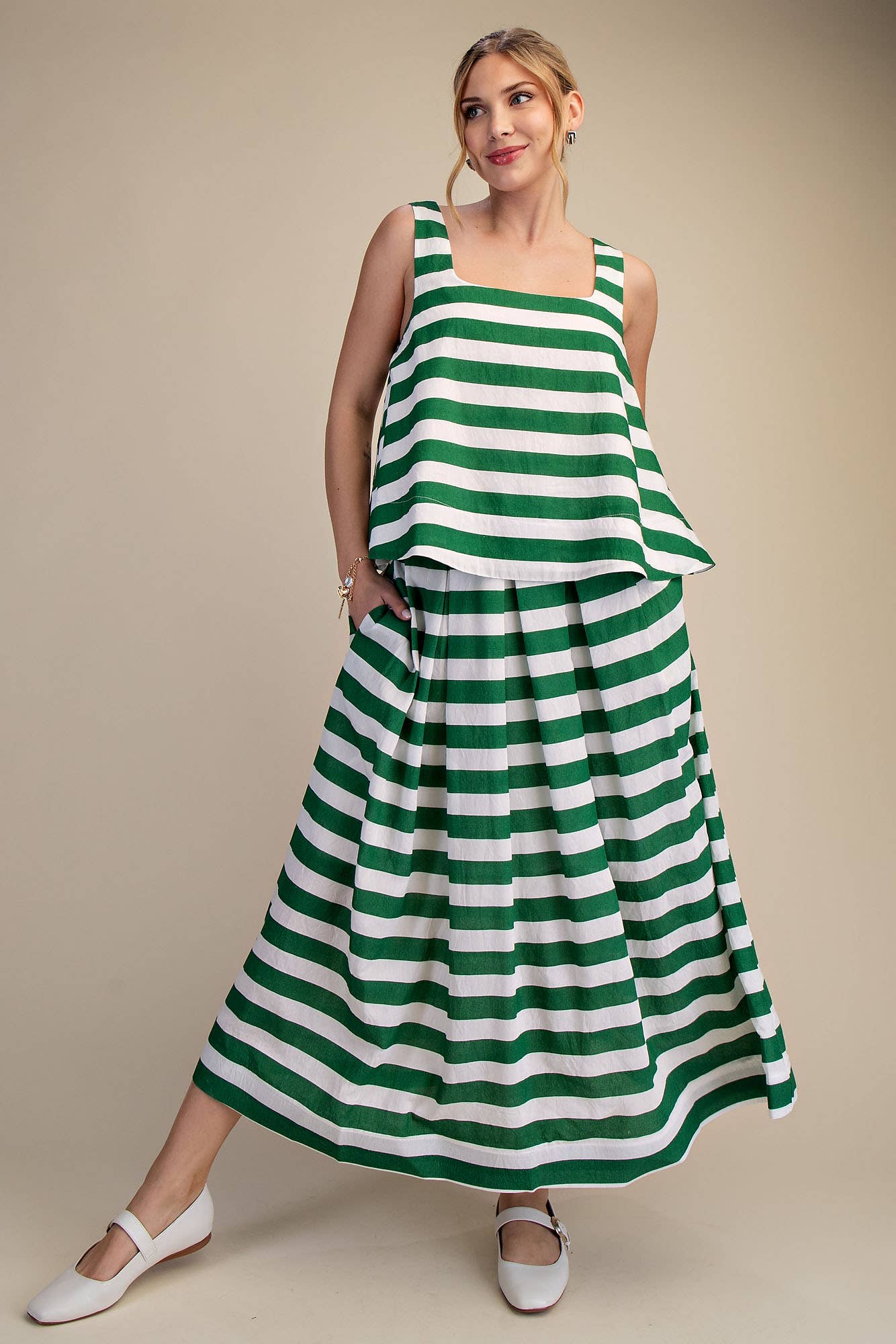 Scoop Neck Sleeveless Top