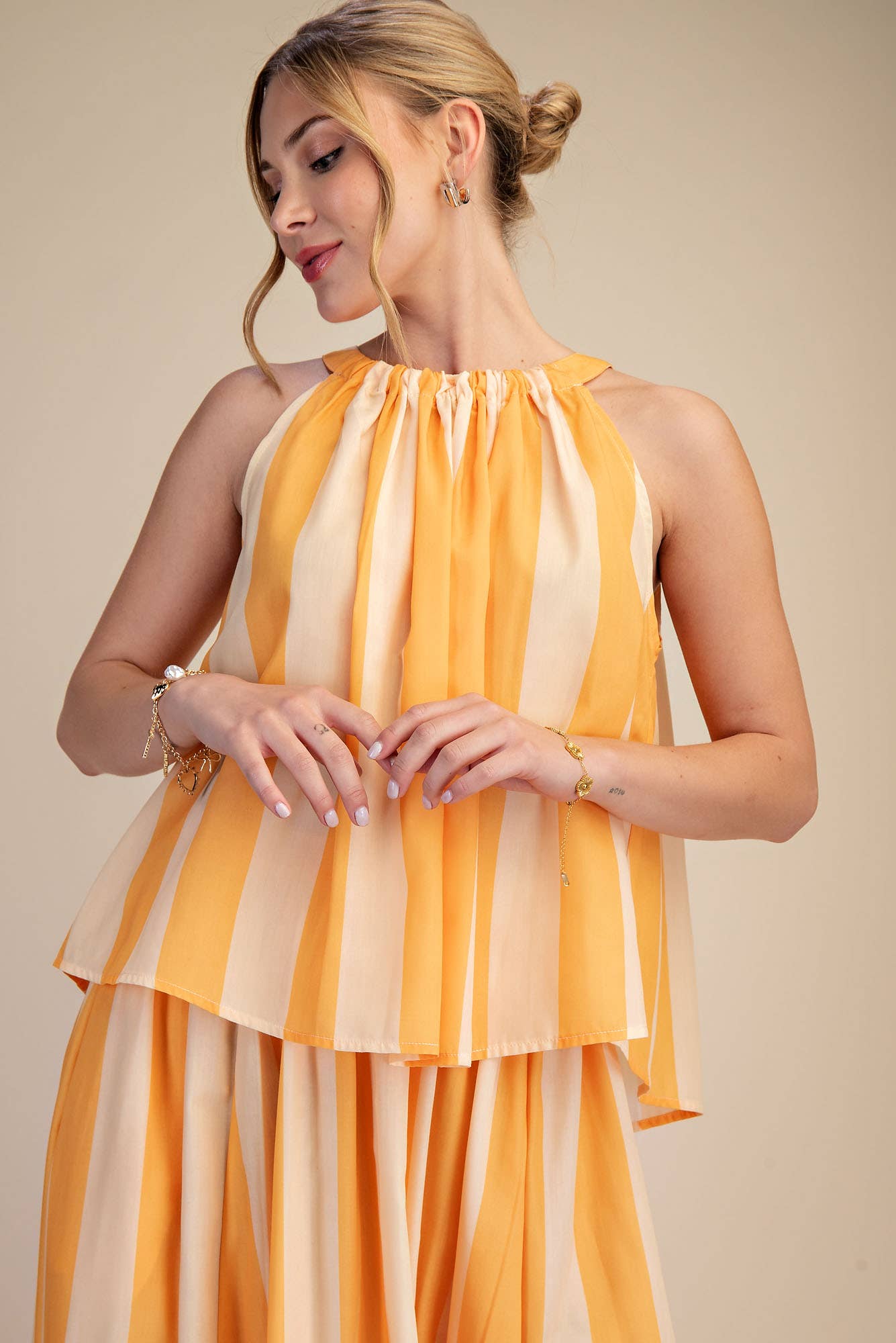 Round Neck Sleeveless Top