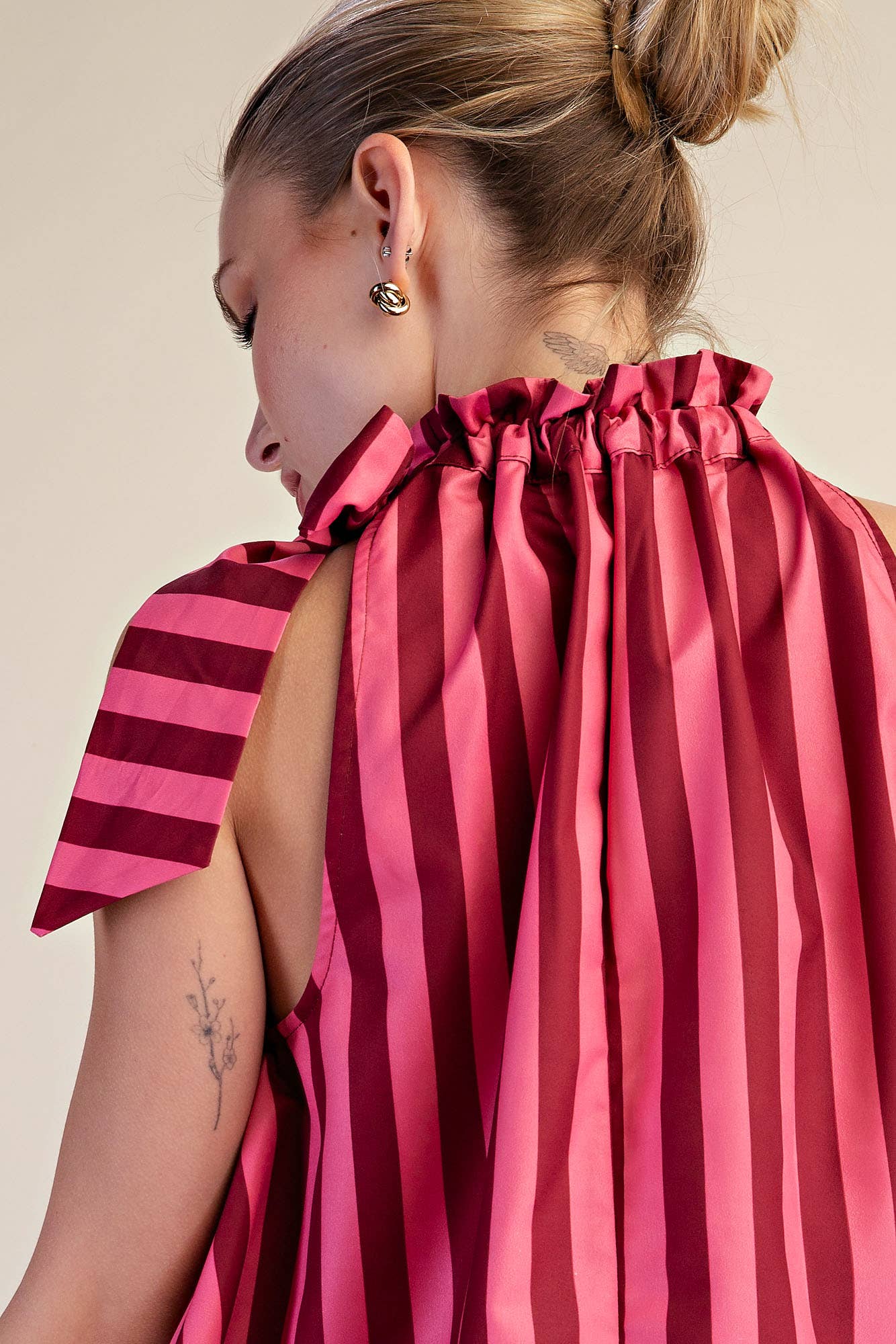 Ruffle Neck Tie Sleeveless Stripe Top