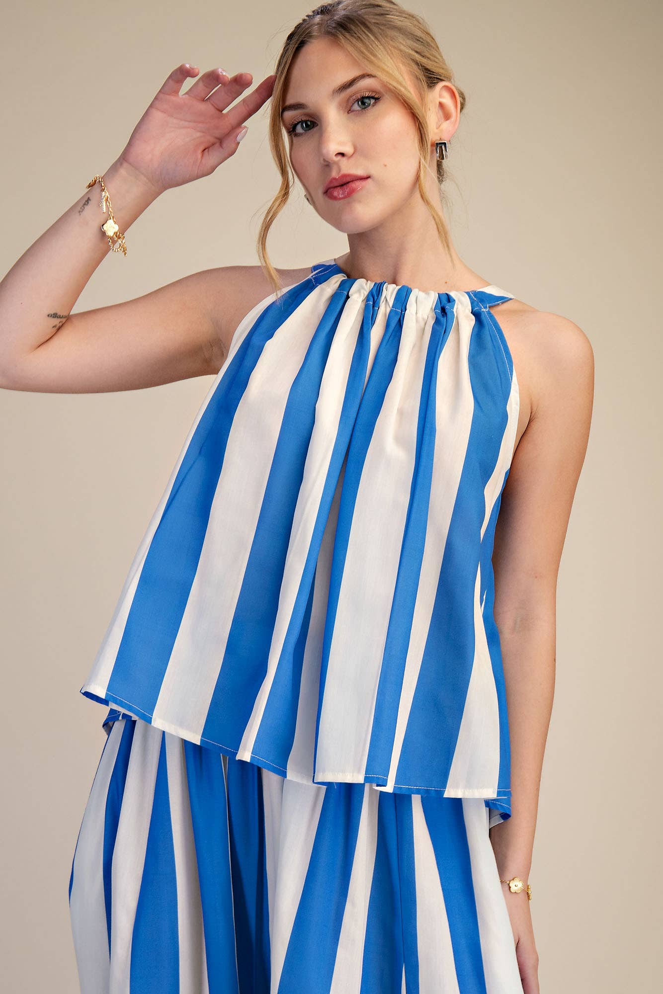 Round Neck Sleeveless Top