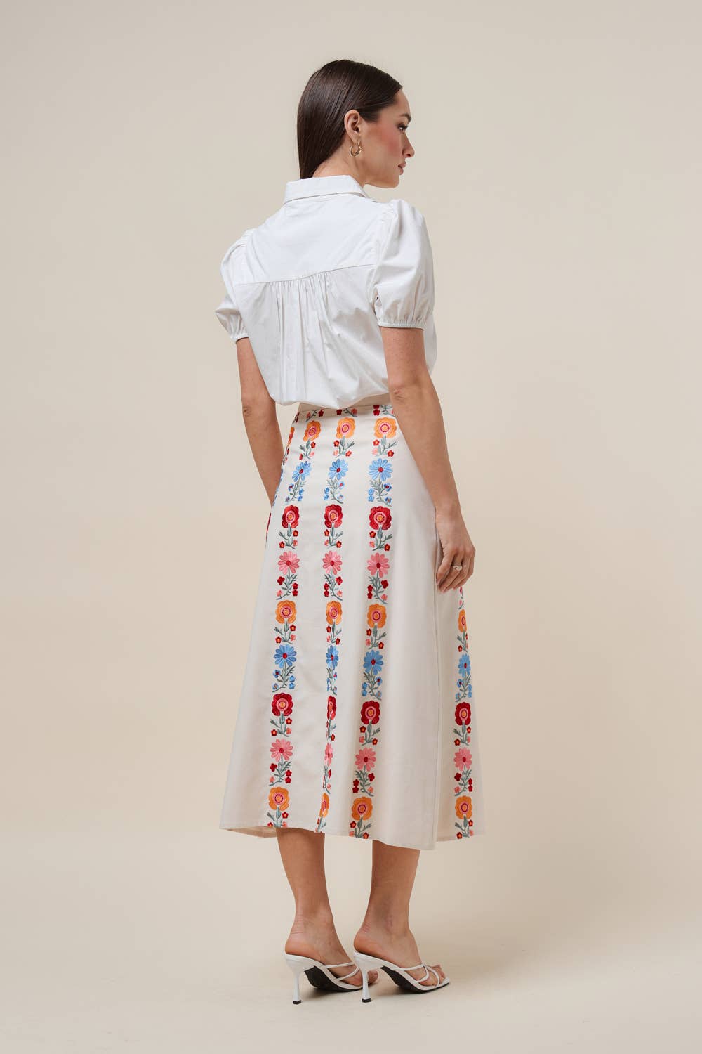 AK2736 Floral embroidered skirt