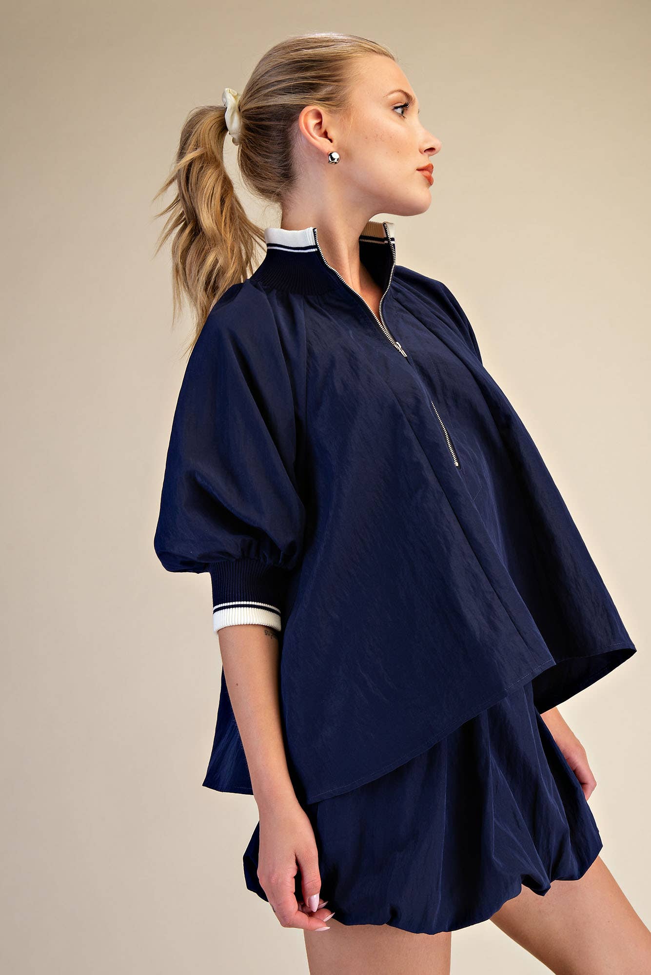 Mock Neck Band Puff Sleeve Blouse