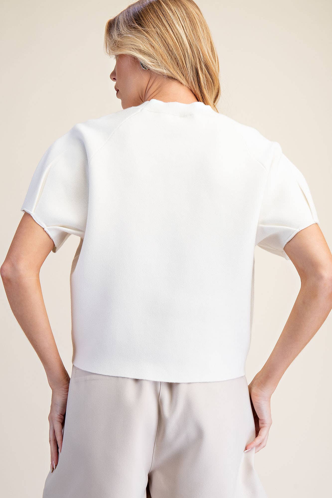 Round Neck Puff Short Sleeve Sweater Top