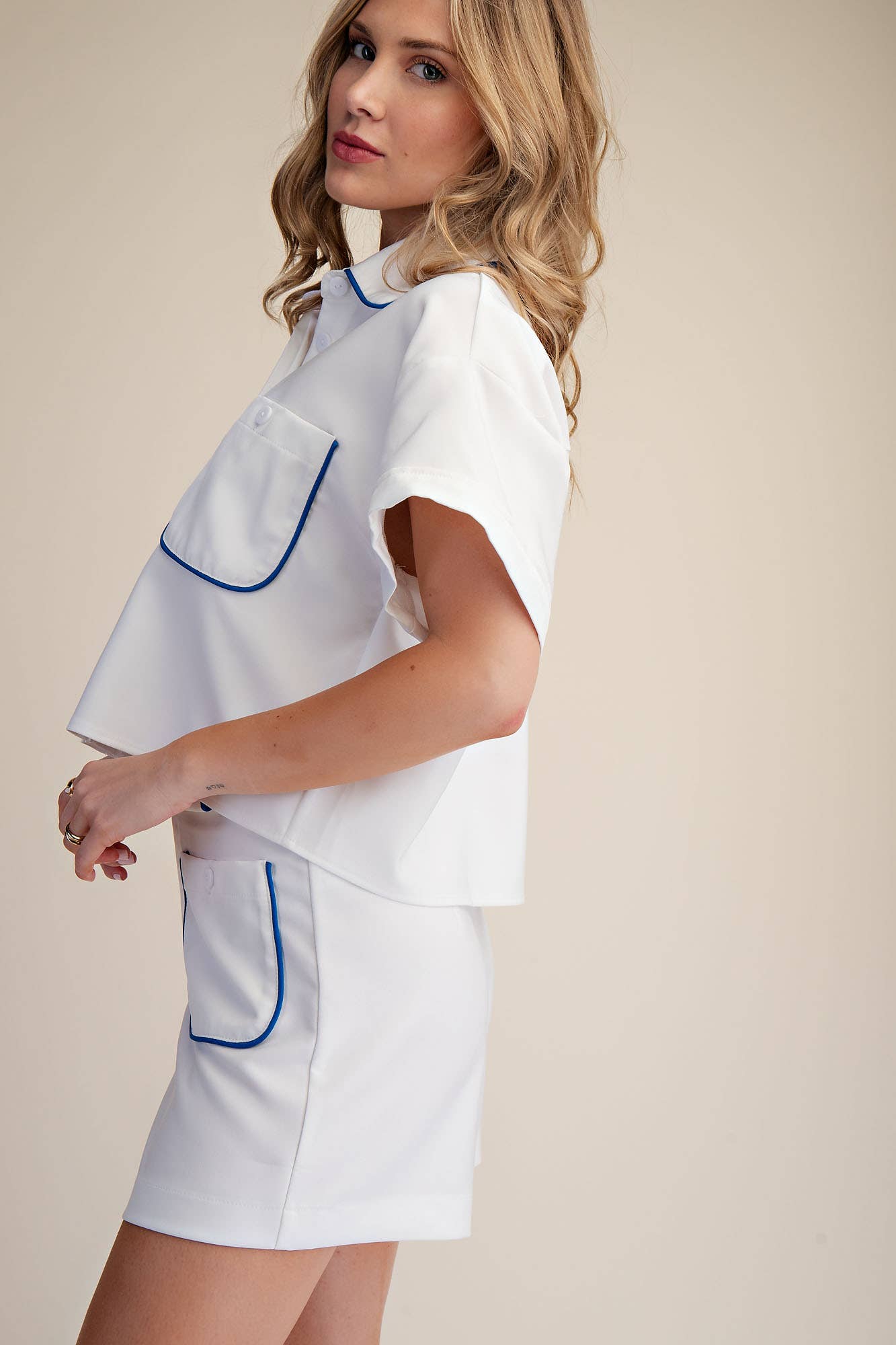 Collar Neck Short-Sleeve Front Pocket Crop Shirts