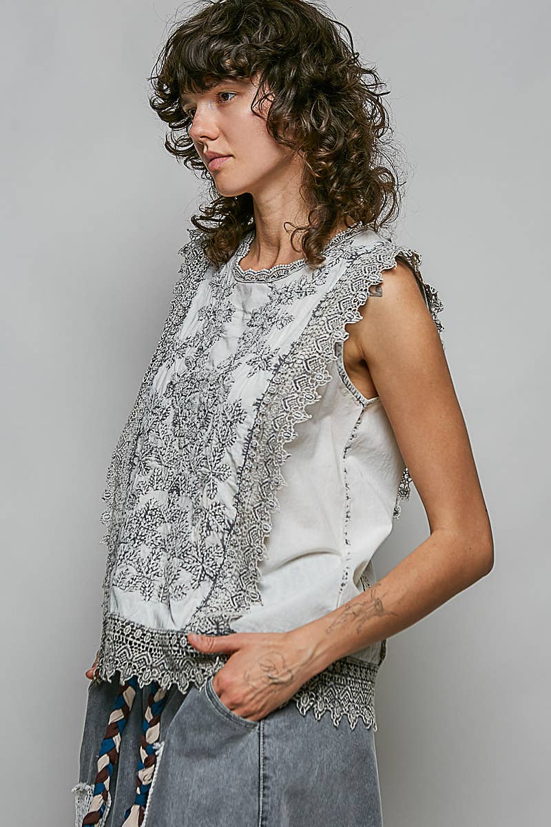 Floral Scalloped Lace Trim Embroidered Cotton Top