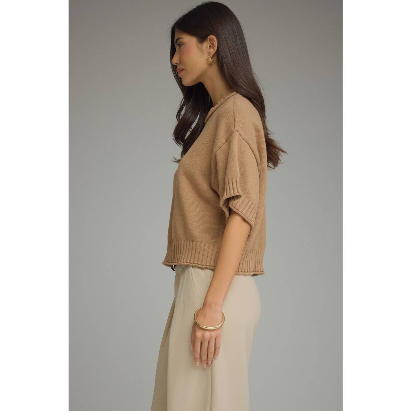 NEW Solid short sleeve knit top