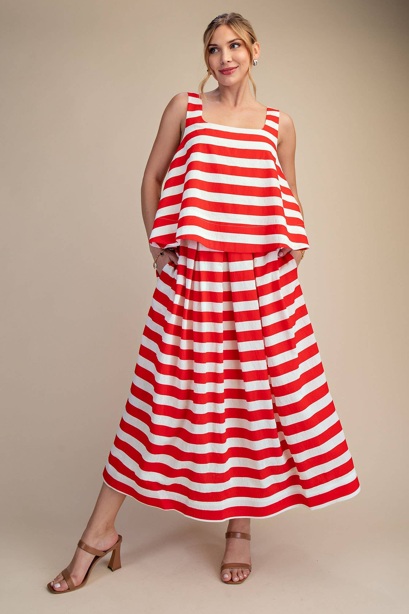 Scoop Neck Sleeveless Top