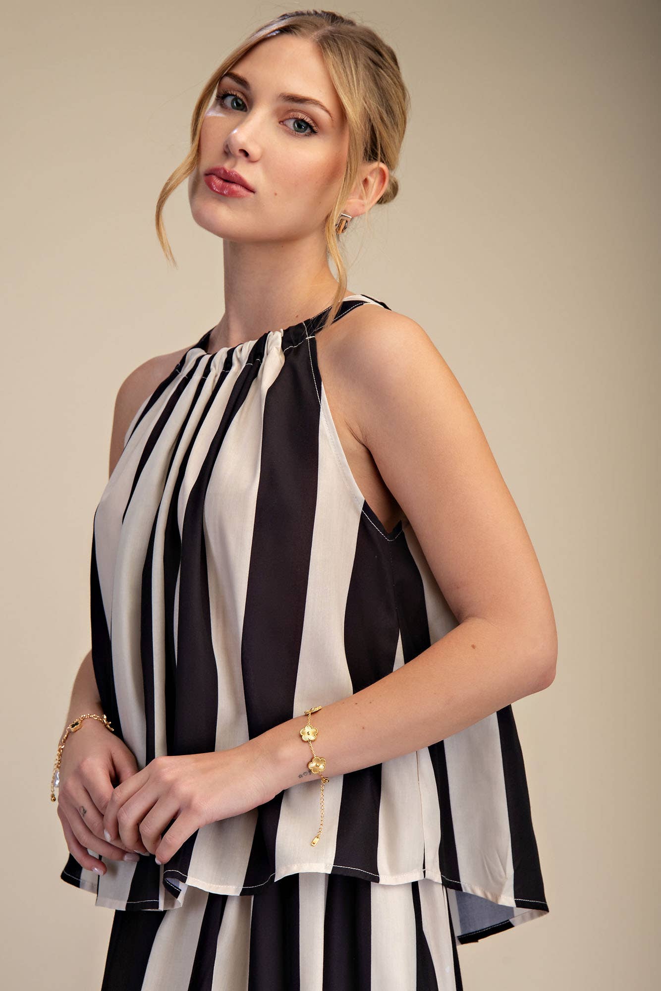 Round Neck Sleeveless Top