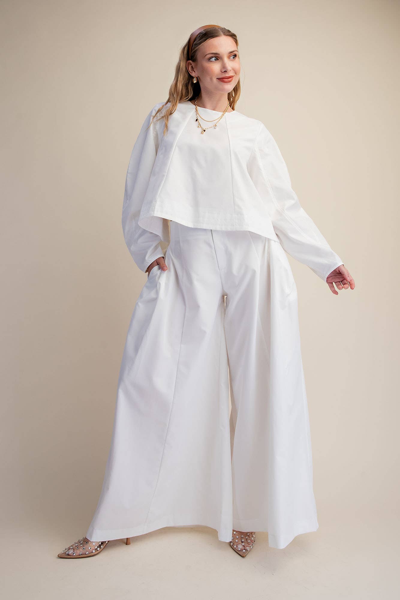 Volume Sleeve Crop Shirt Stitches Detail on Bottom Hem