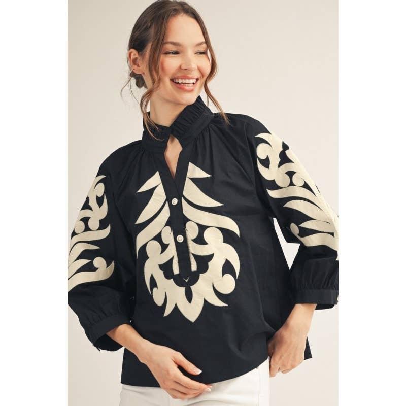 NEW Baroque applique detail top