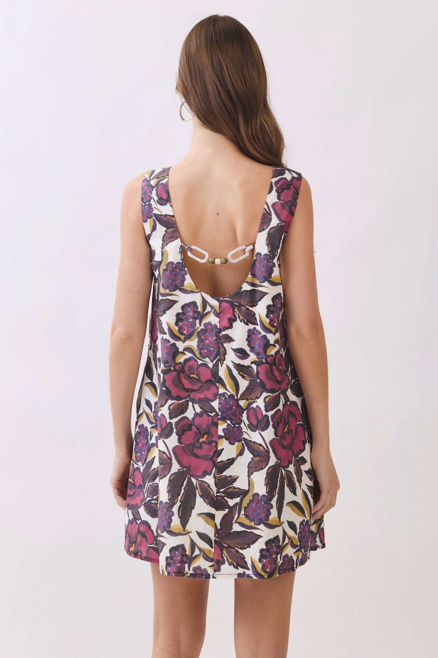 CD07328-Floral Print Open Back Chain Aceent Mini Dress
