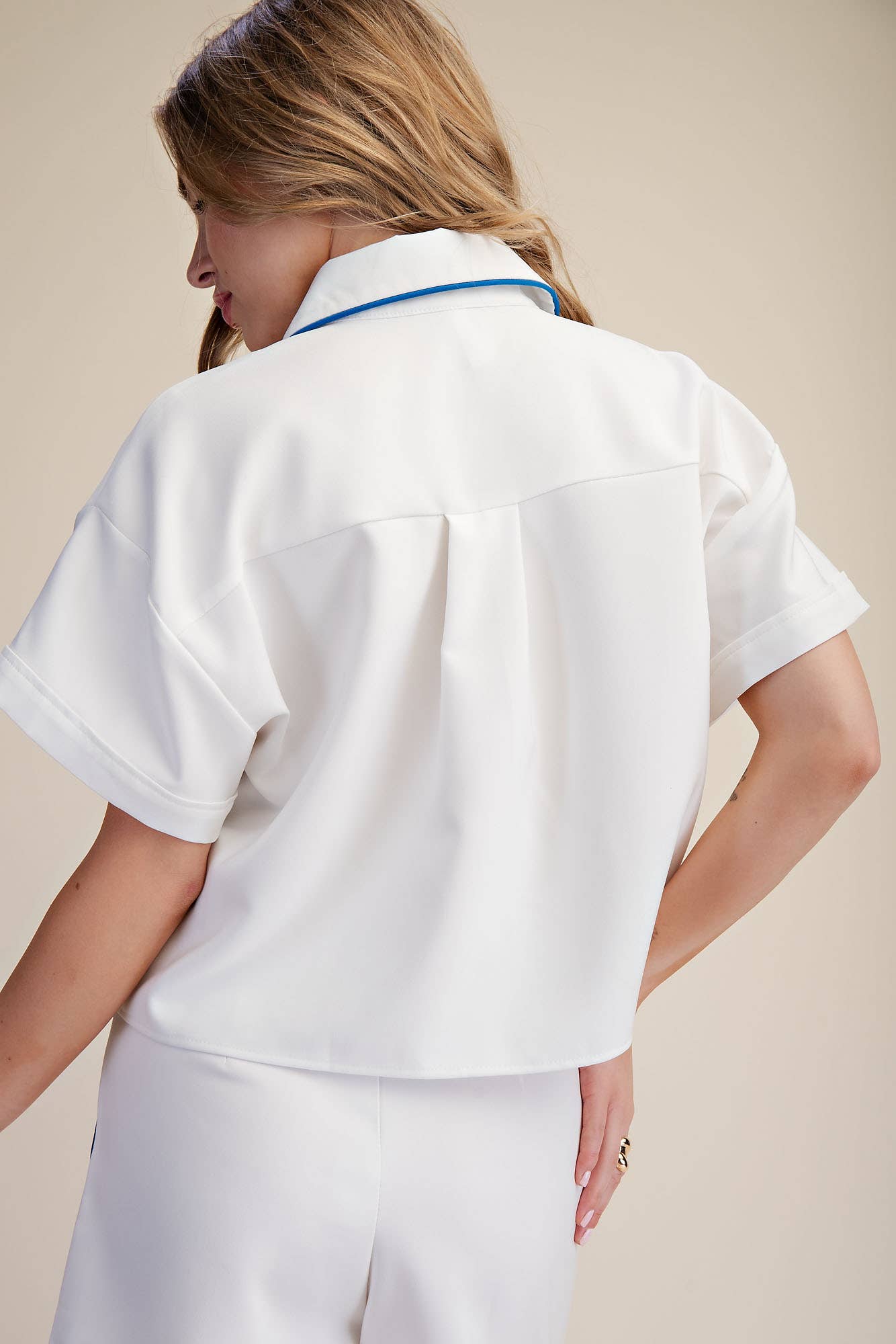 Collar Neck Short-Sleeve Front Pocket Crop Shirts