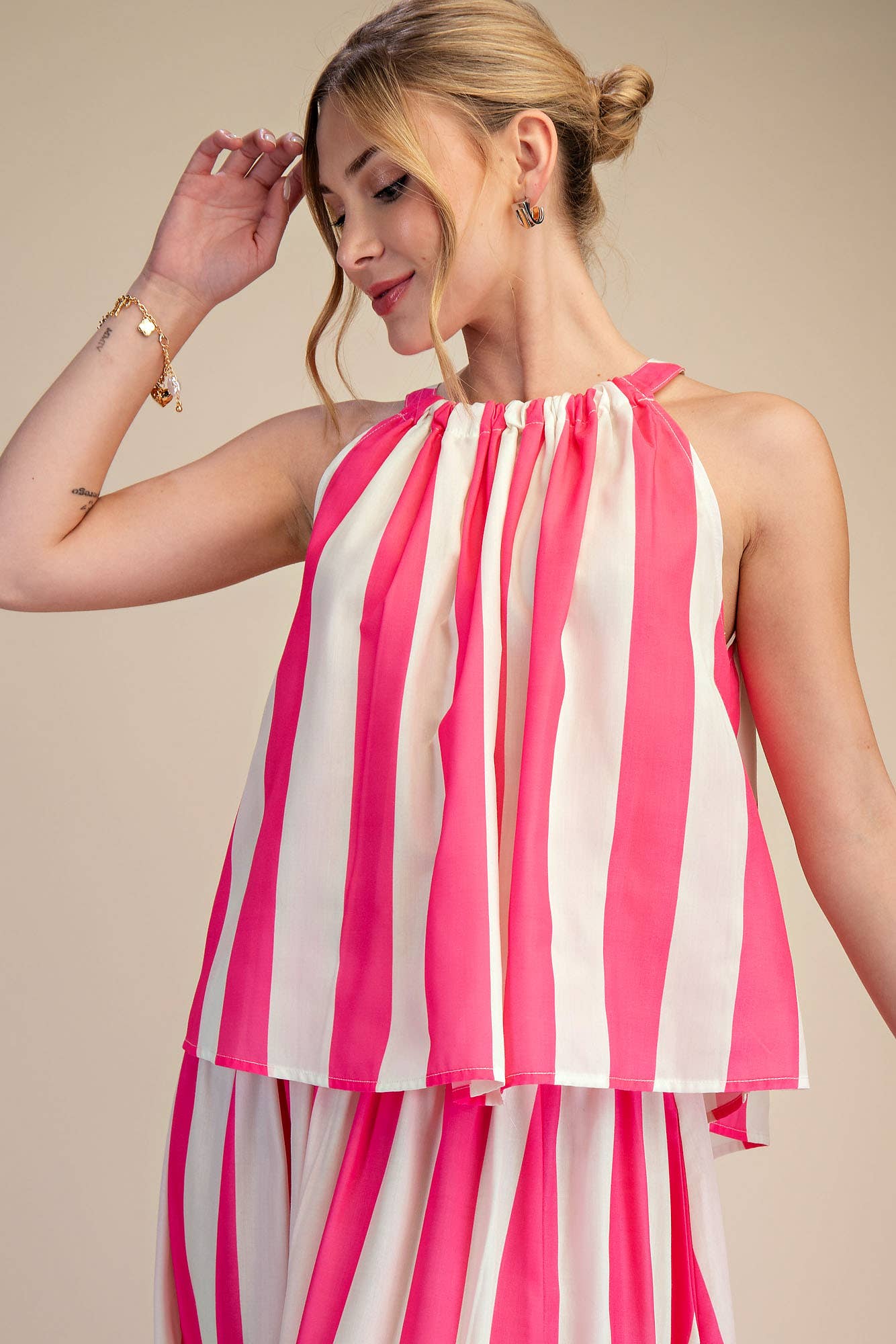 Round Neck Sleeveless Top