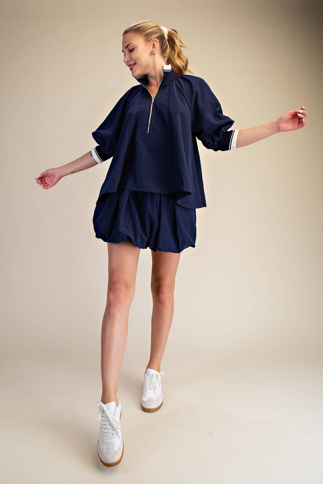 Mock Neck Band Puff Sleeve Blouse