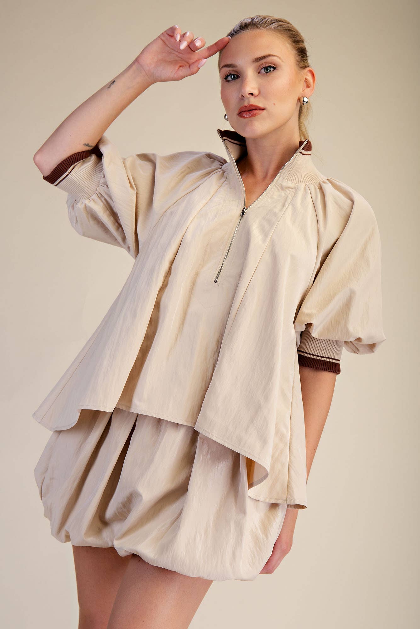 Mock Neck Band Puff Sleeve Blouse