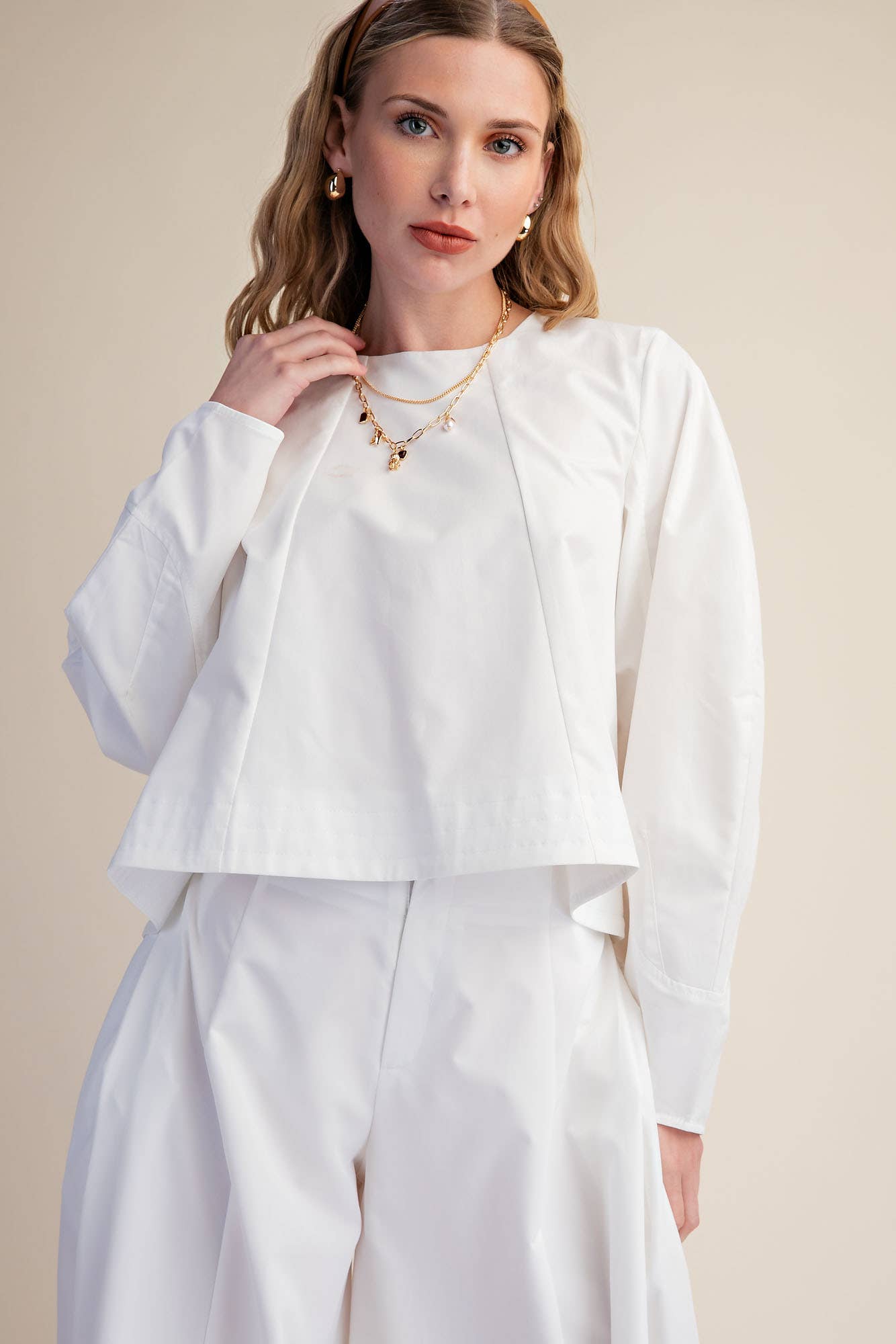 Volume Sleeve Crop Shirt Stitches Detail on Bottom Hem