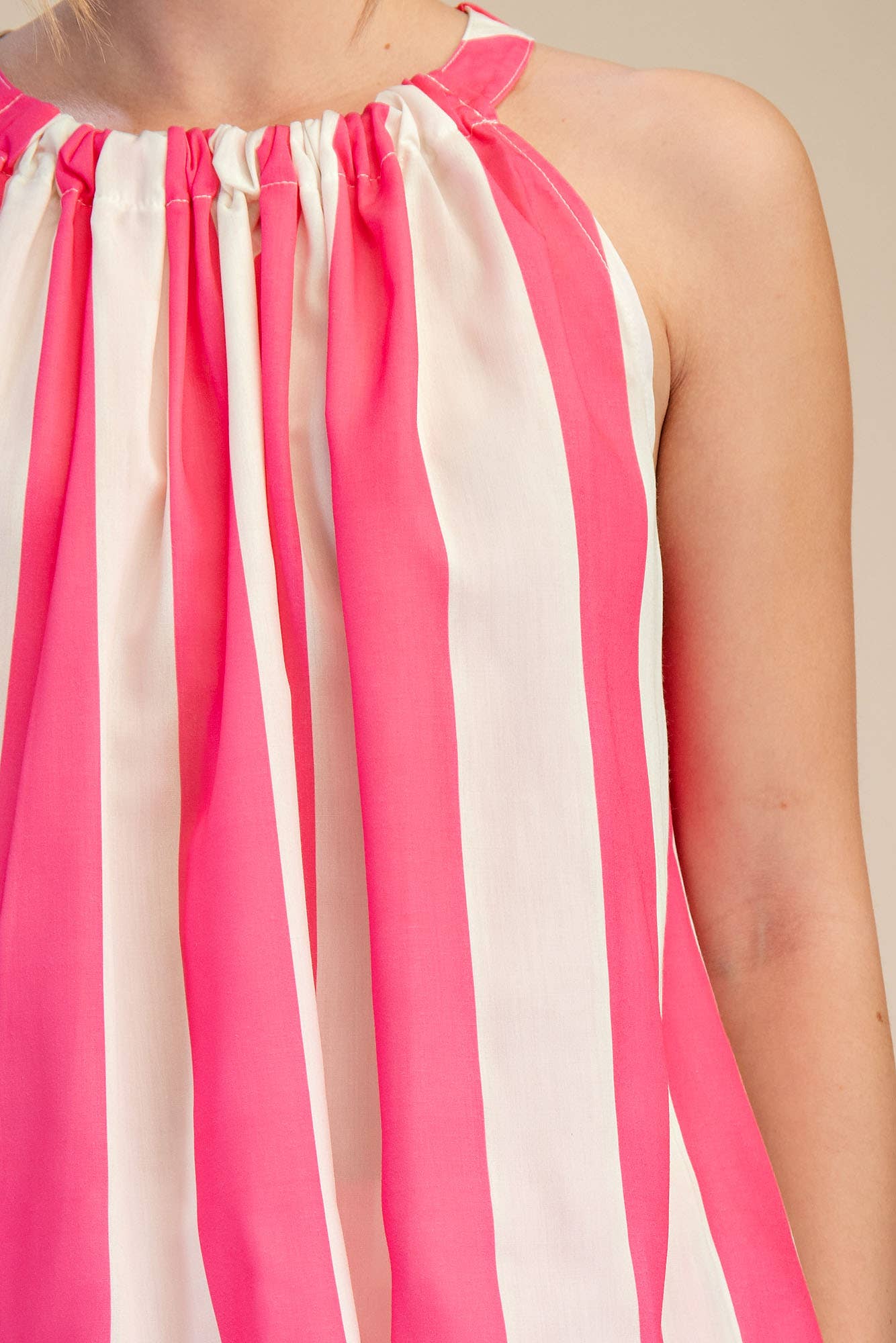 Round Neck Sleeveless Top