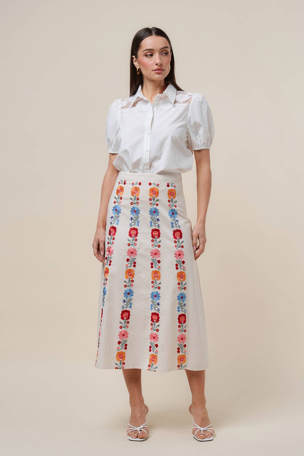 AK2736 Floral embroidered skirt