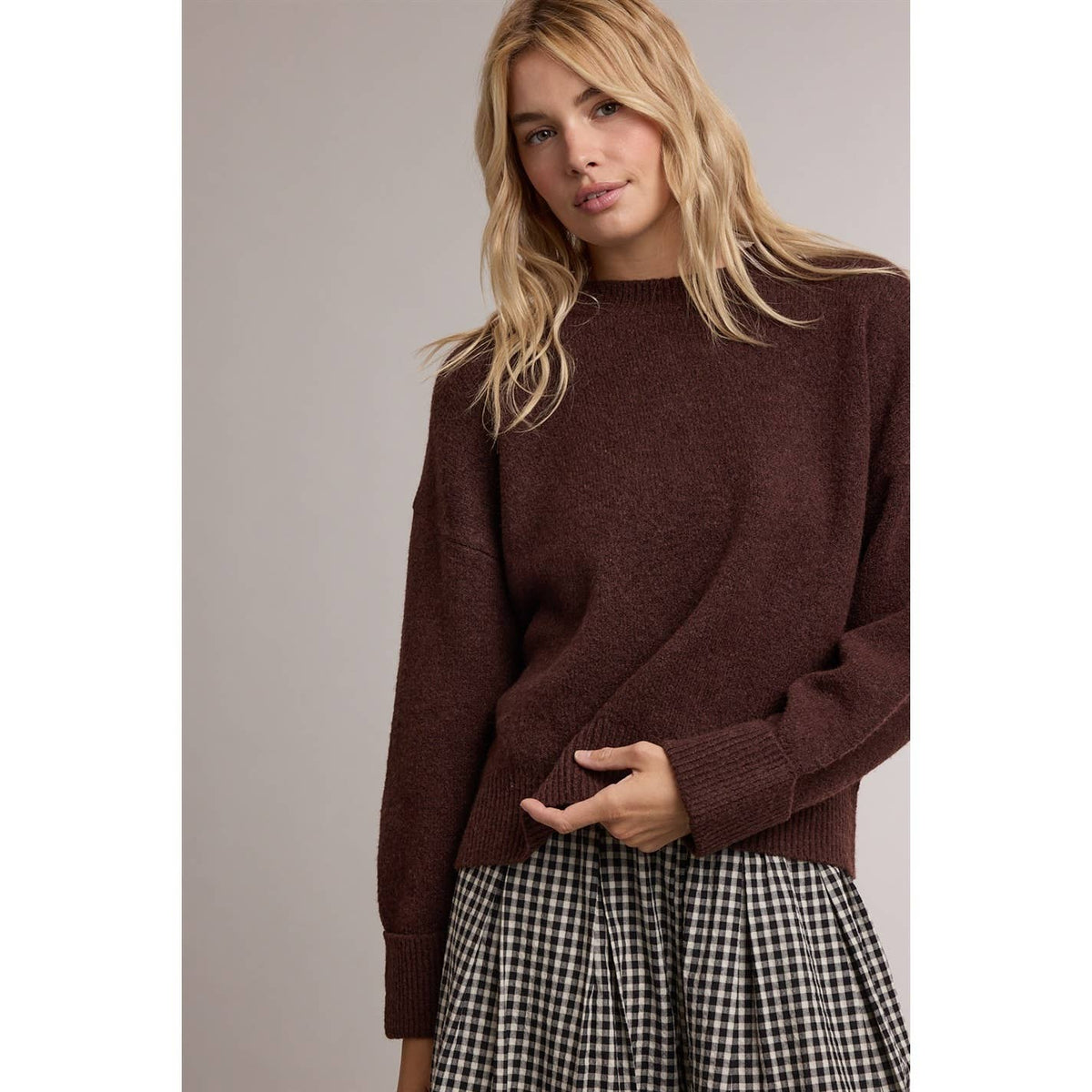 RELAXED CREWNECK SOFT KNIT SWEATER / WL26-13207