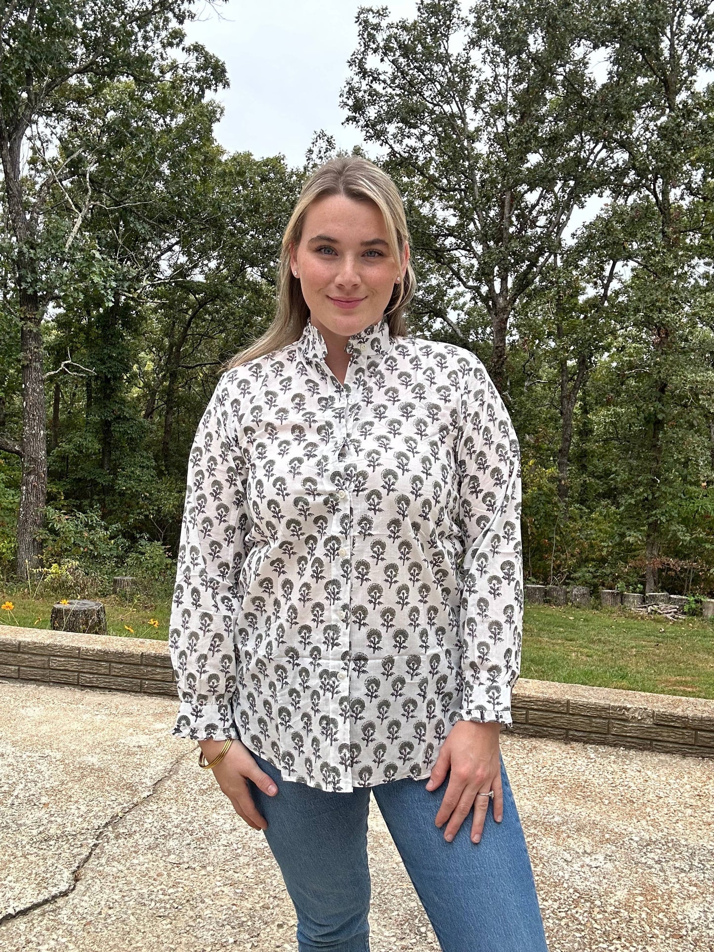 Women's Floral Block Print Ruffle Collar Button Downblouse