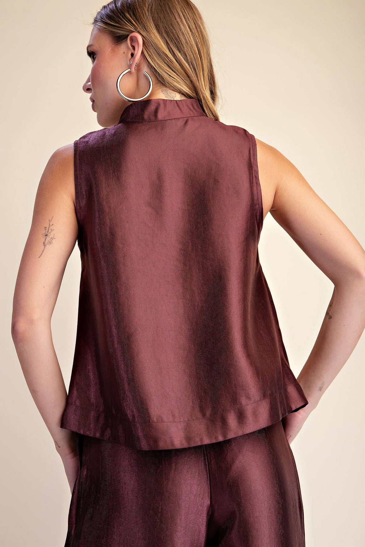 Stand Collar Slit V-Neck Sleeveless Top