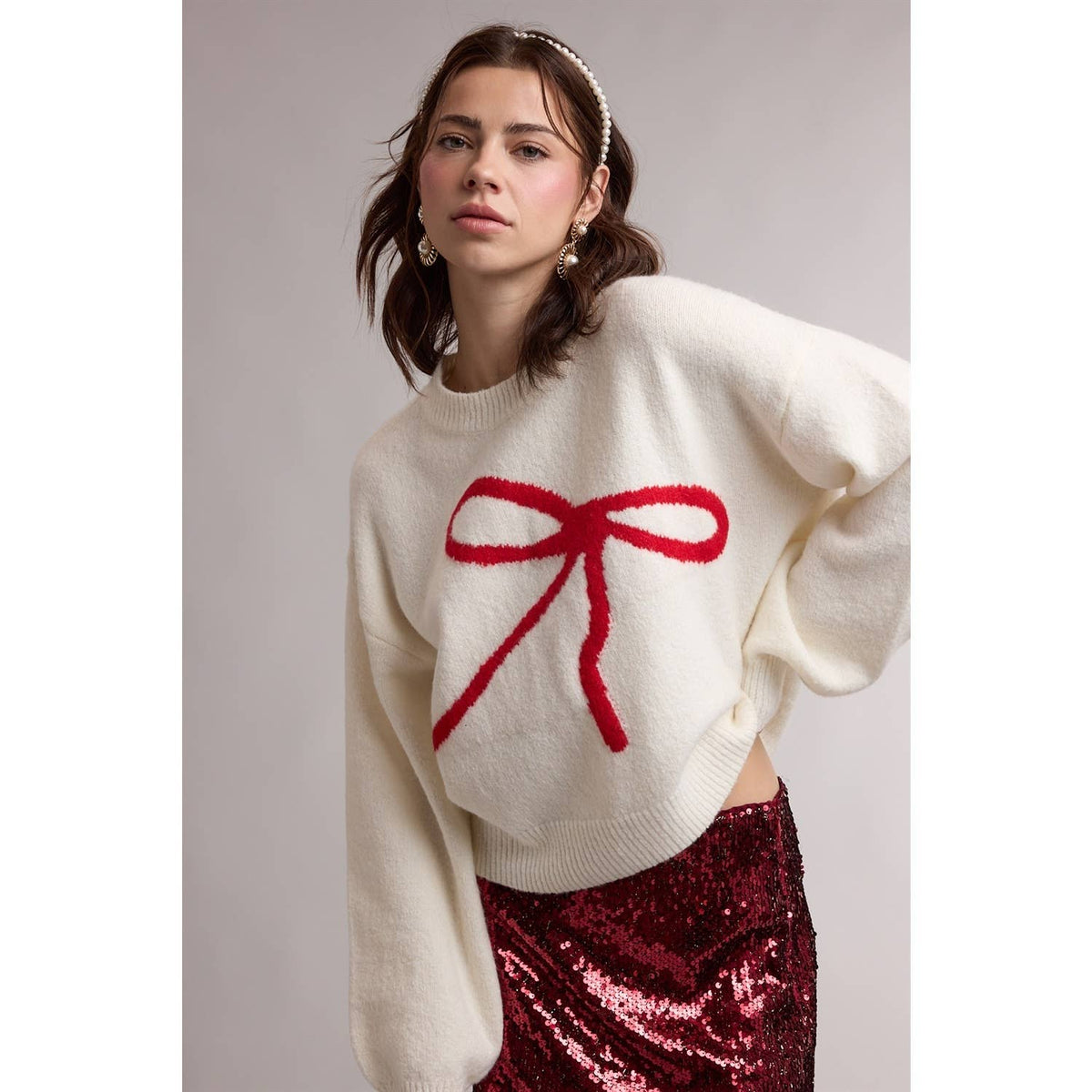OVERSIZED HOLIDAY BOW KNIT GRAPHIC SWEATER / WL26-13463