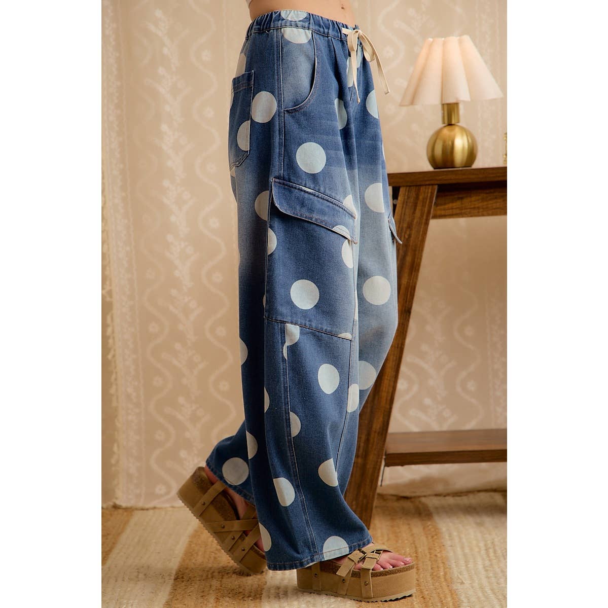 WASHED POLKA DOT DENIM BARREL PANTS WITH CARGO POCKETS